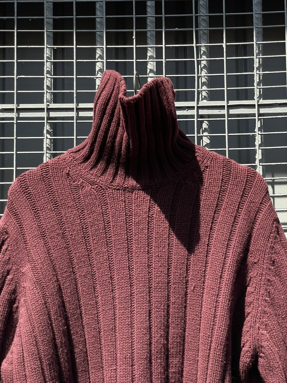 Burberry Burberry | Burgundy Knitted Turtleneck Sweater Size US L / EU 52-54 / 3 - 5 Thumbnail