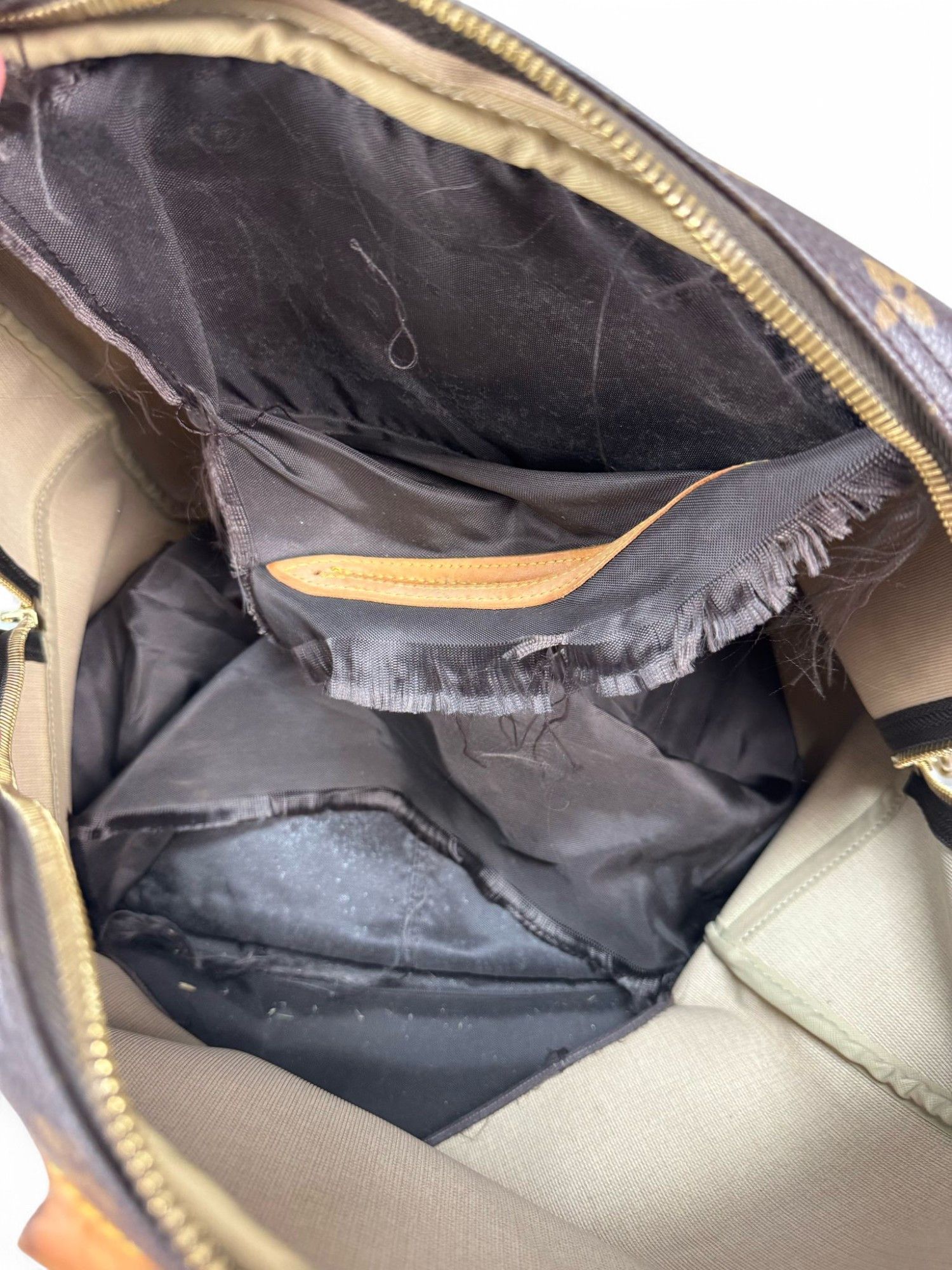 Louis Vuitton Louis Vuitton - Evasion Handbag Leather Vintage Monogram Size ONE SIZE - 6 Thumbnail