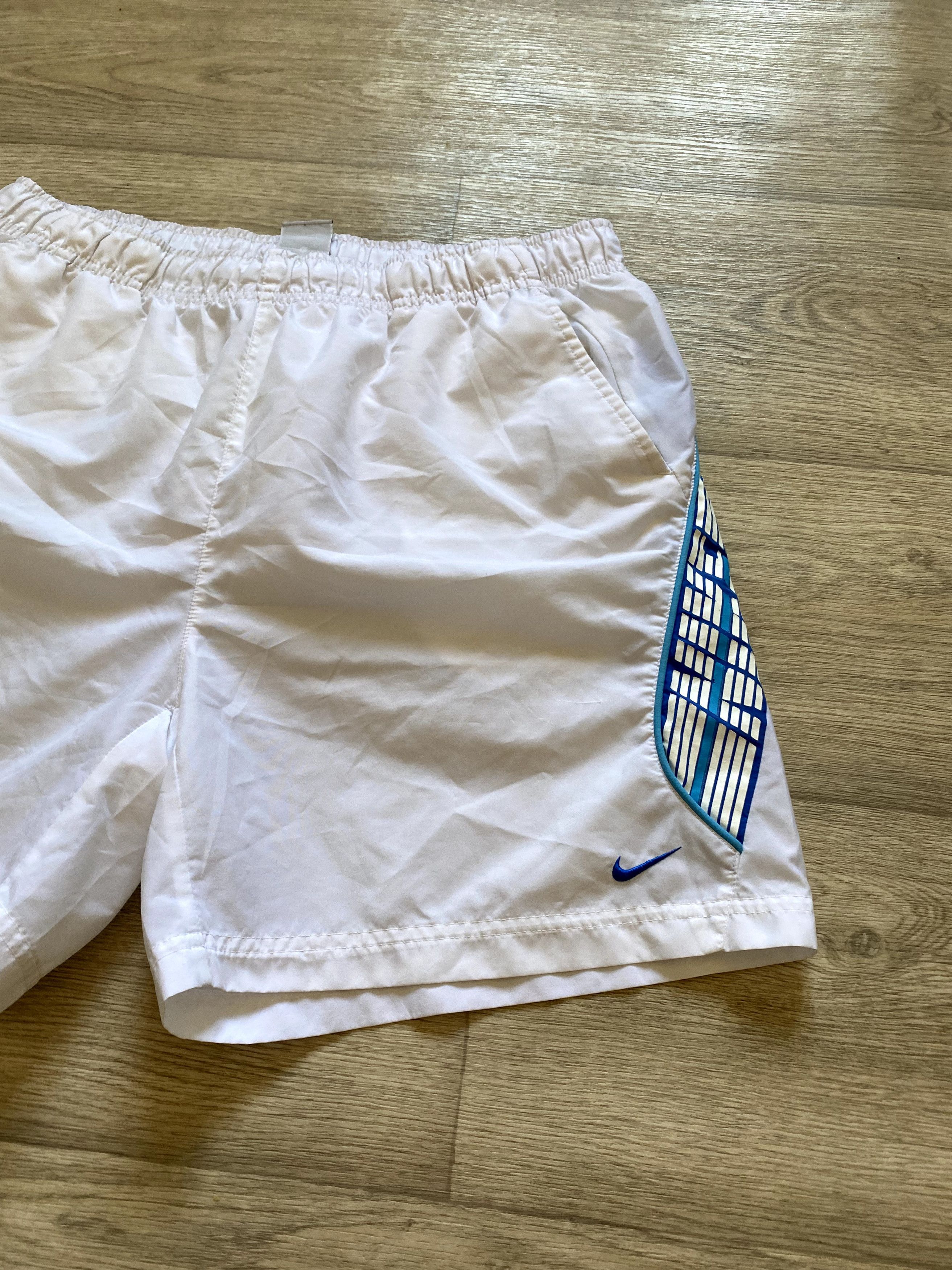 Nike Vintage 2000s Nike White Shorts TN Streetwear Y2K Size US 34 / EU 50 - 3 Thumbnail