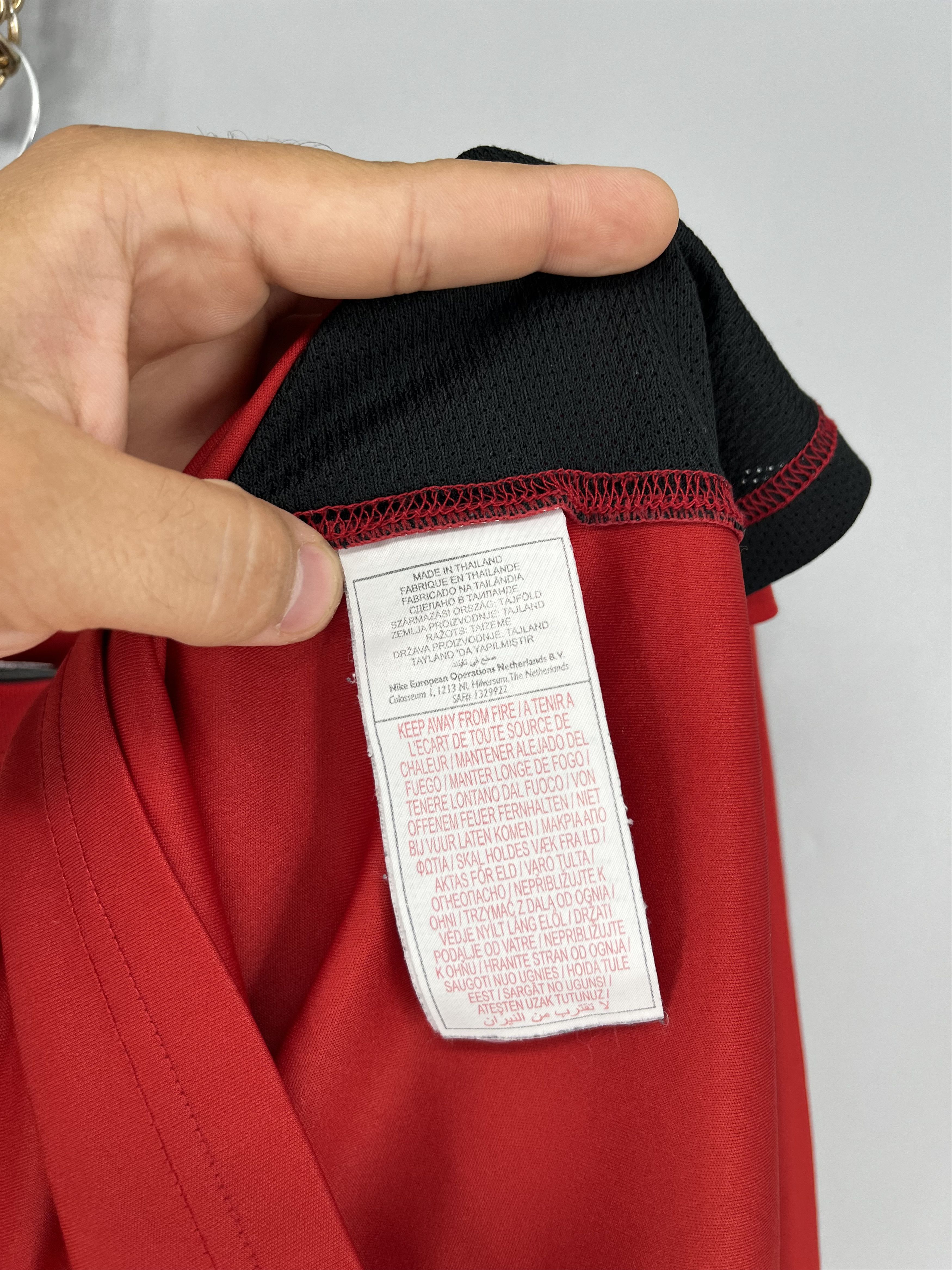 Nike Nike Red Mens Retro Swoosh Football Training Shirt L Size US L / EU 52-54 / 3 - 8 Thumbnail