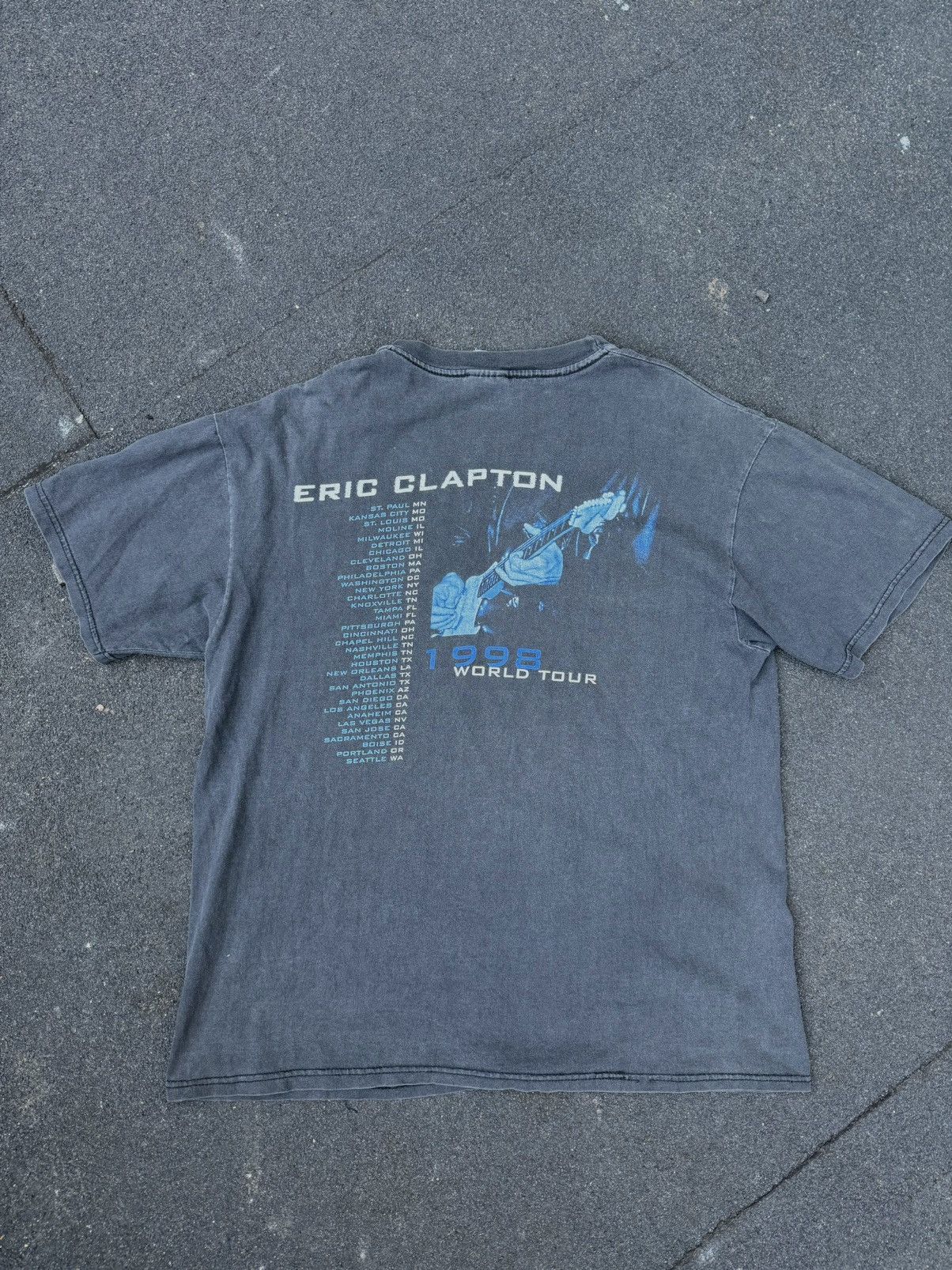Band Tees × Vintage Vintage 90s Eric Clapton 1998 World Tour Tee Size US L / EU 52-54 / 3 - 3 Thumbnail