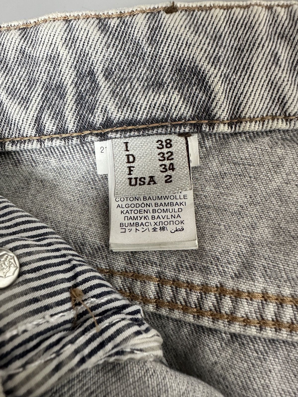 Brunello Cucinelli Brunello Cucinelli — Washed Denim Jeans Size 28" / US 6 / IT 42 - 7 Thumbnail