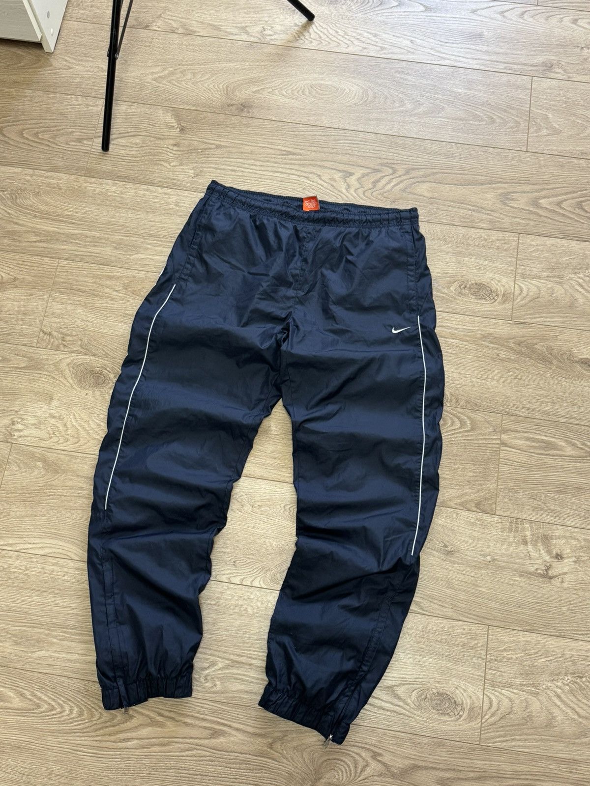 Nike Vintage Nike nylon swoosh Y2K pants sweatpants size M Size US 32 / EU 48 - 13 Thumbnail