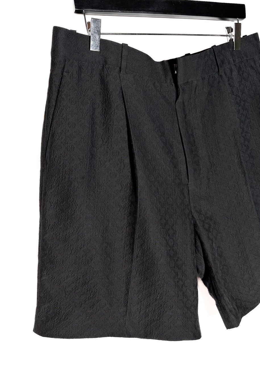 Louis Vuitton Louis Vuitton Black Silk Blend Tonal Mini Logo Shorts Size US 36 / EU 52 - 3 Thumbnail