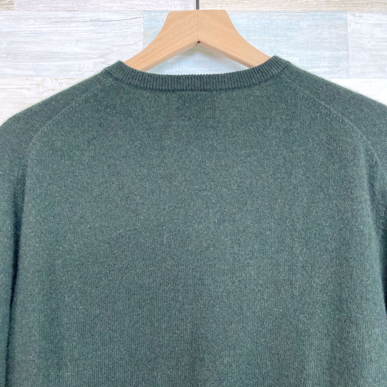 Jos. A. Bank Jos A Bank Travelers Cashmere Sweater Green V Neck Mens M Size US M / EU 48-50 / 2 - 4 Thumbnail