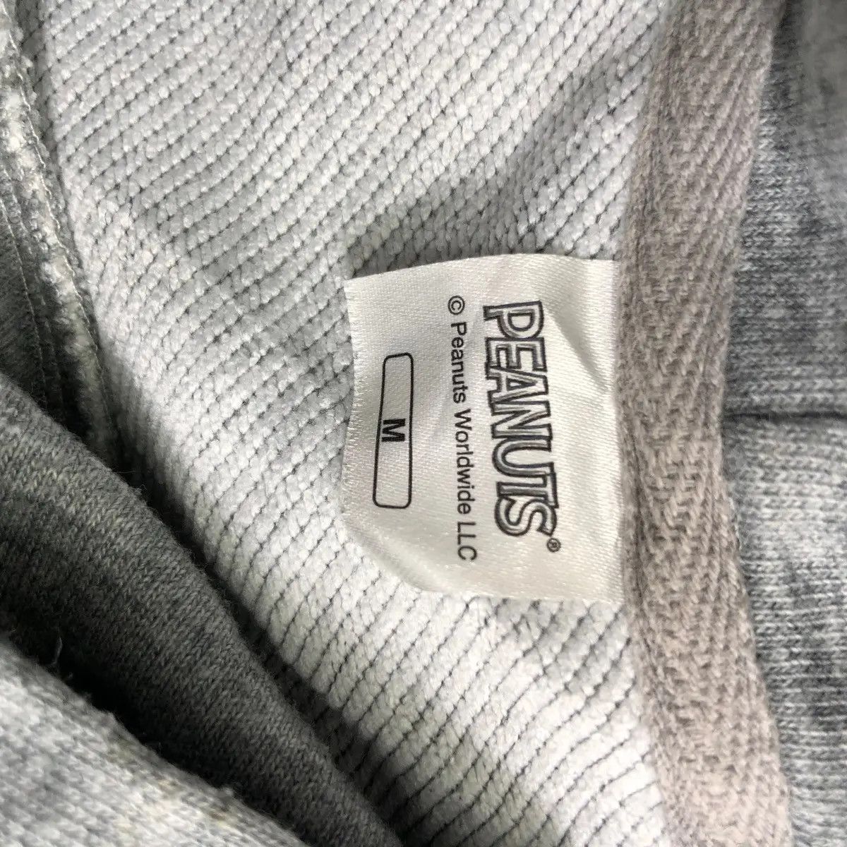 Peanuts Vtg 90’ PEANUTS SNOOPY CARTOON Gray Hoodie Sweater Size M / US 6-8 / IT 42-44 - 5 Thumbnail