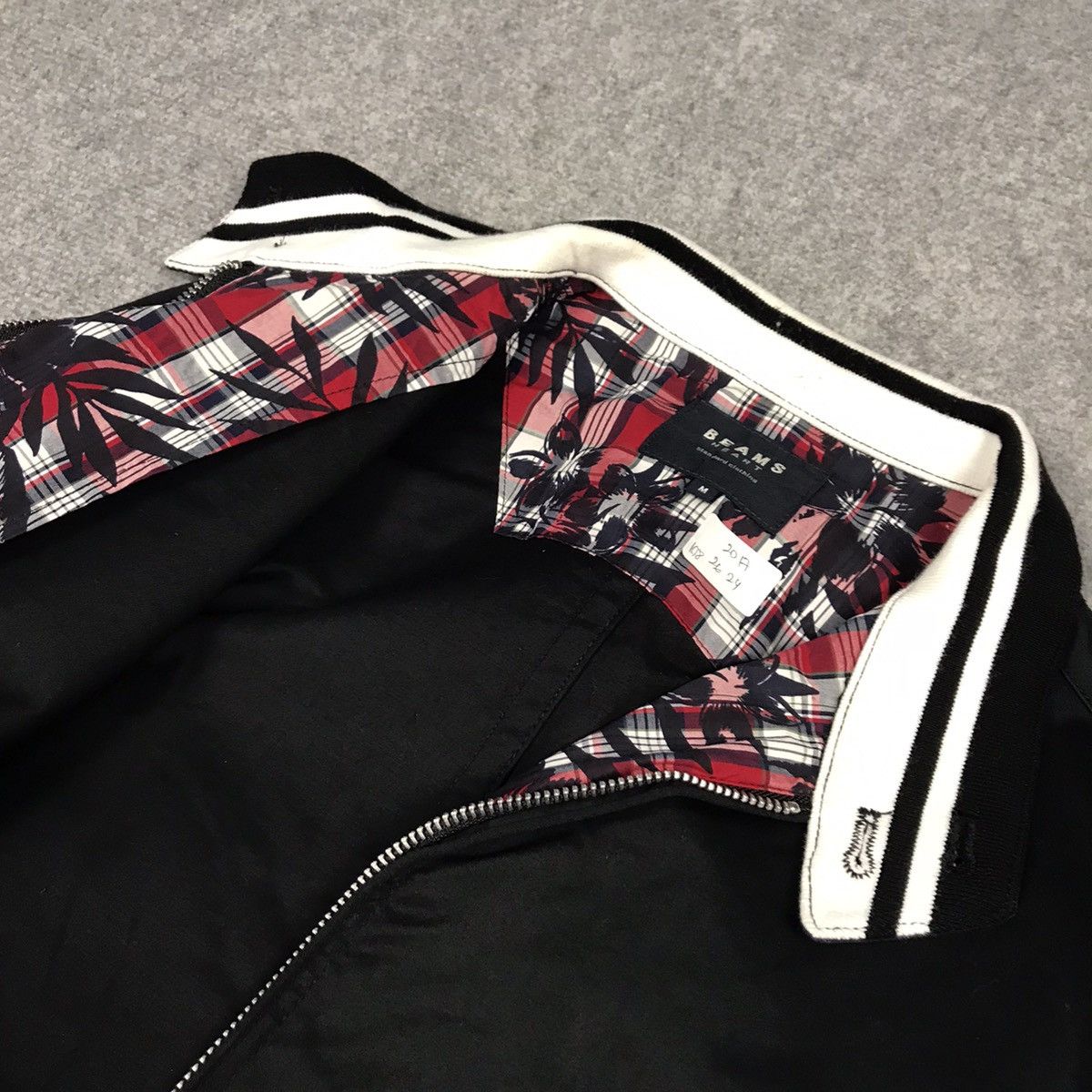 Beams Plus × Japanese Brand BEAMS HEART JAPAN BOMBER BLACK JACKET Size US M / EU 48-50 / 2 - 9 Thumbnail
