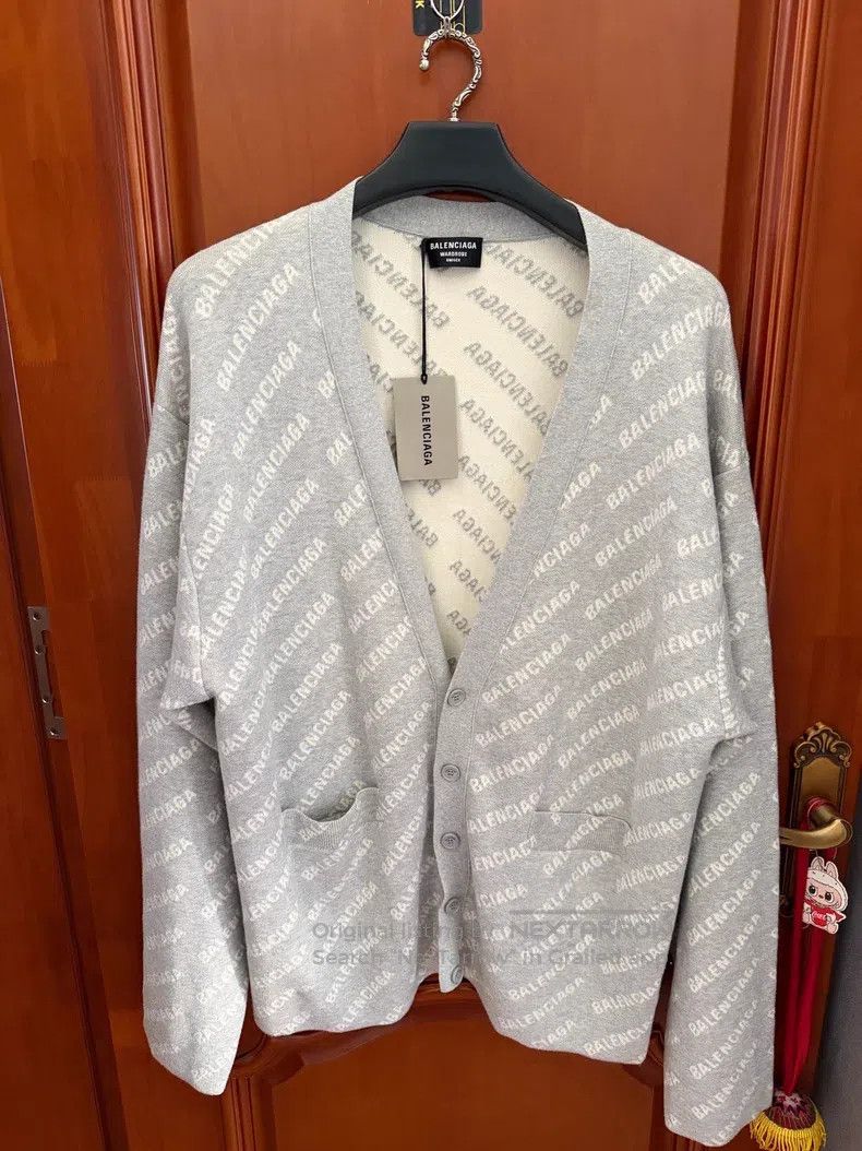Balenciaga Balenciaga Grey Full Print Logo Long Sleeve Knit Cardigan Size US L / EU 52-54 / 3 - 1 Thumbnail