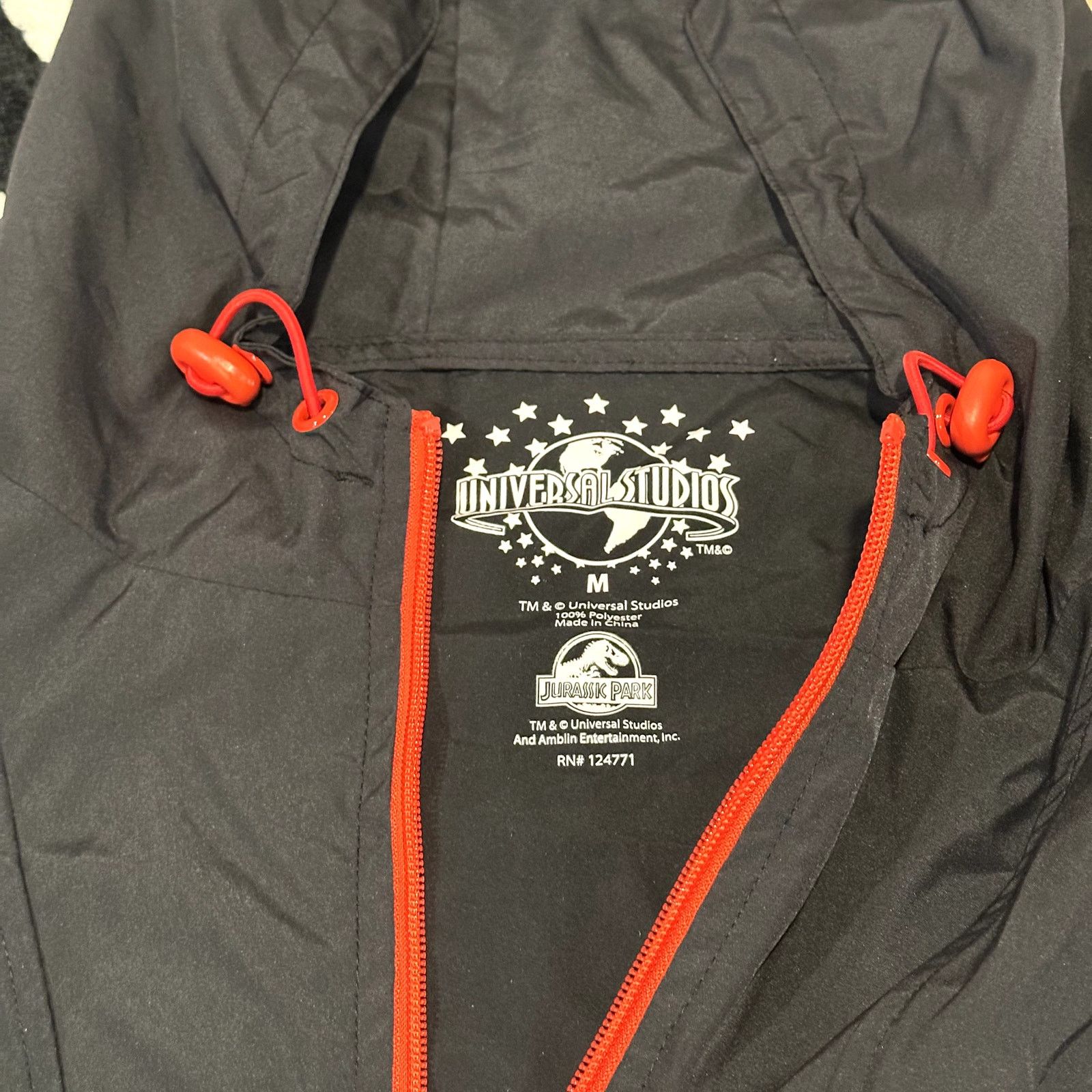 Universal Studios Jurassic Park™ Hooded Windbreaker – Size M (Unisex) Size US M / EU 48-50 / 2 - 3 Thumbnail