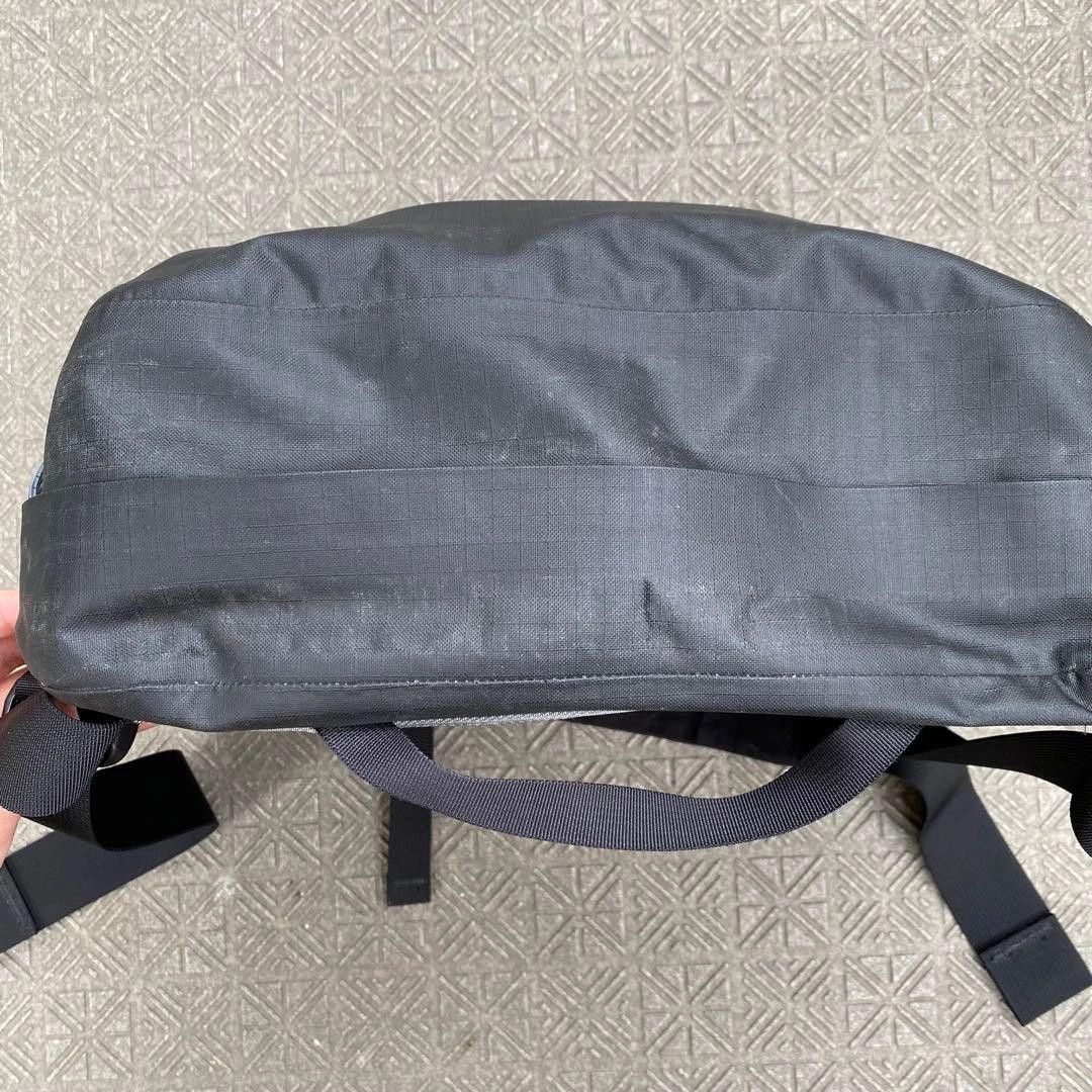 Arc'teryx Lunara 17 Nylon Shoulder Bag Messenger Black Waterproof Size ONE SIZE - 4 Thumbnail