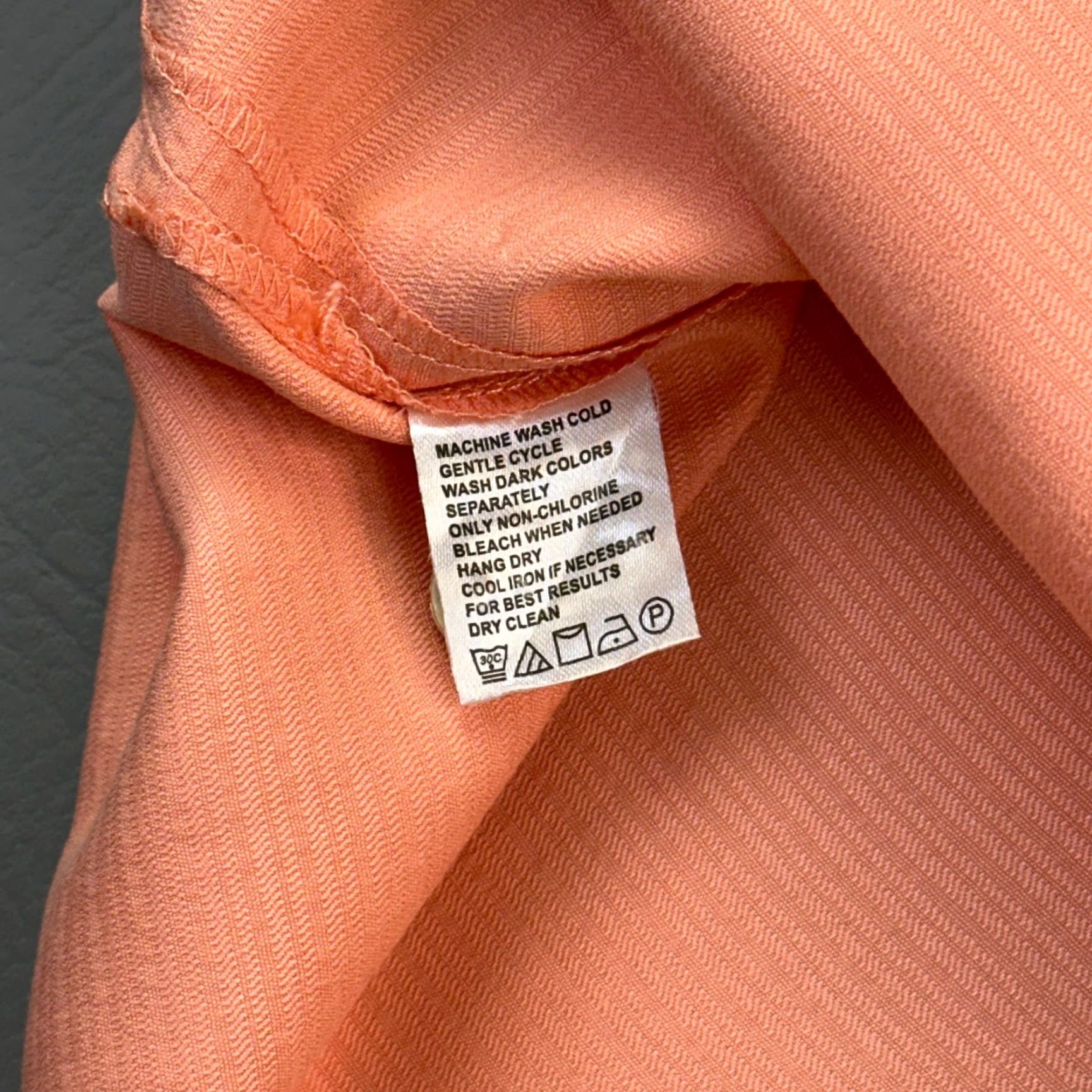 Tommy Bahama VINTAGE Tommy Bahama Shirt Mens XL Coral Silk Short Sleeve Hawaiian Camp Shirt Size US XL / EU 56 / 4 - 4 Thumbnail