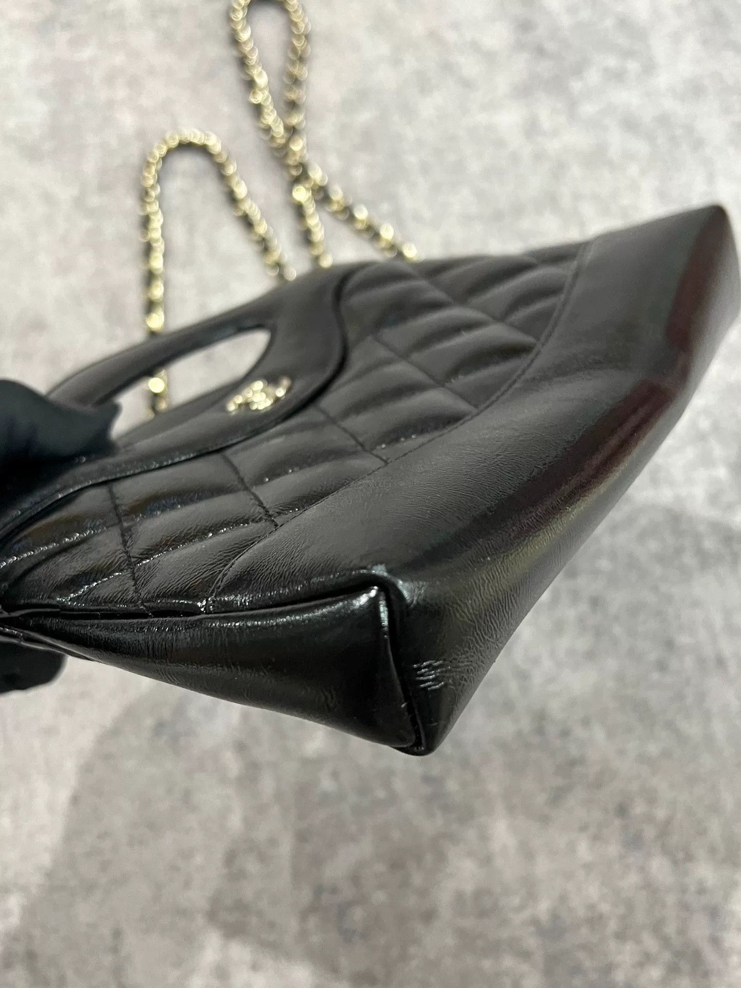 Chanel Chanel 31 Bag Waxed Leather Black Gold Nano Size US XXS / EU 40 - 4 Thumbnail