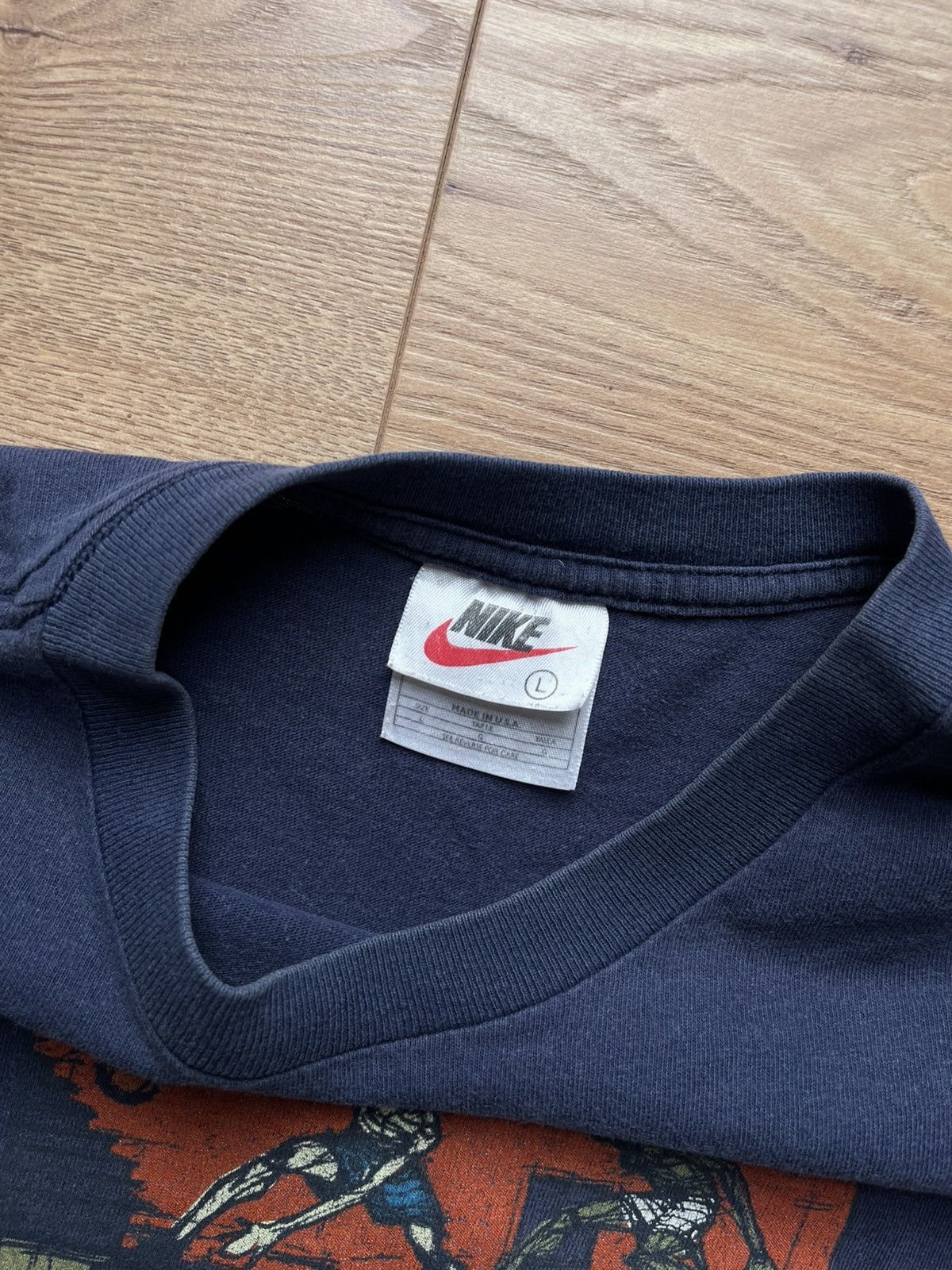 Nike 90’s NIKE BASKETBALL FADED BIG LOGO TEE Y2K SWOOSH RETRO Size US L / EU 52-54 / 3 - 3 Thumbnail
