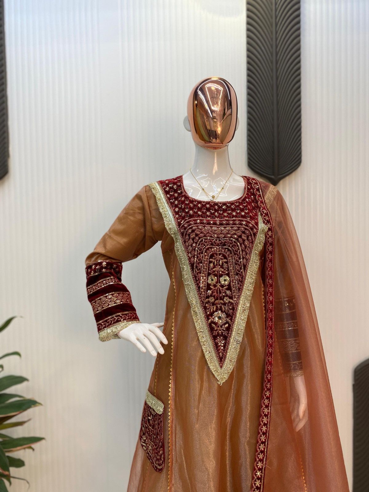 Vintage NEW DESIGNER STYLE FLAILED KALI SUIT PANT WITH DUPATTA Size ONE SIZE - 5 Thumbnail