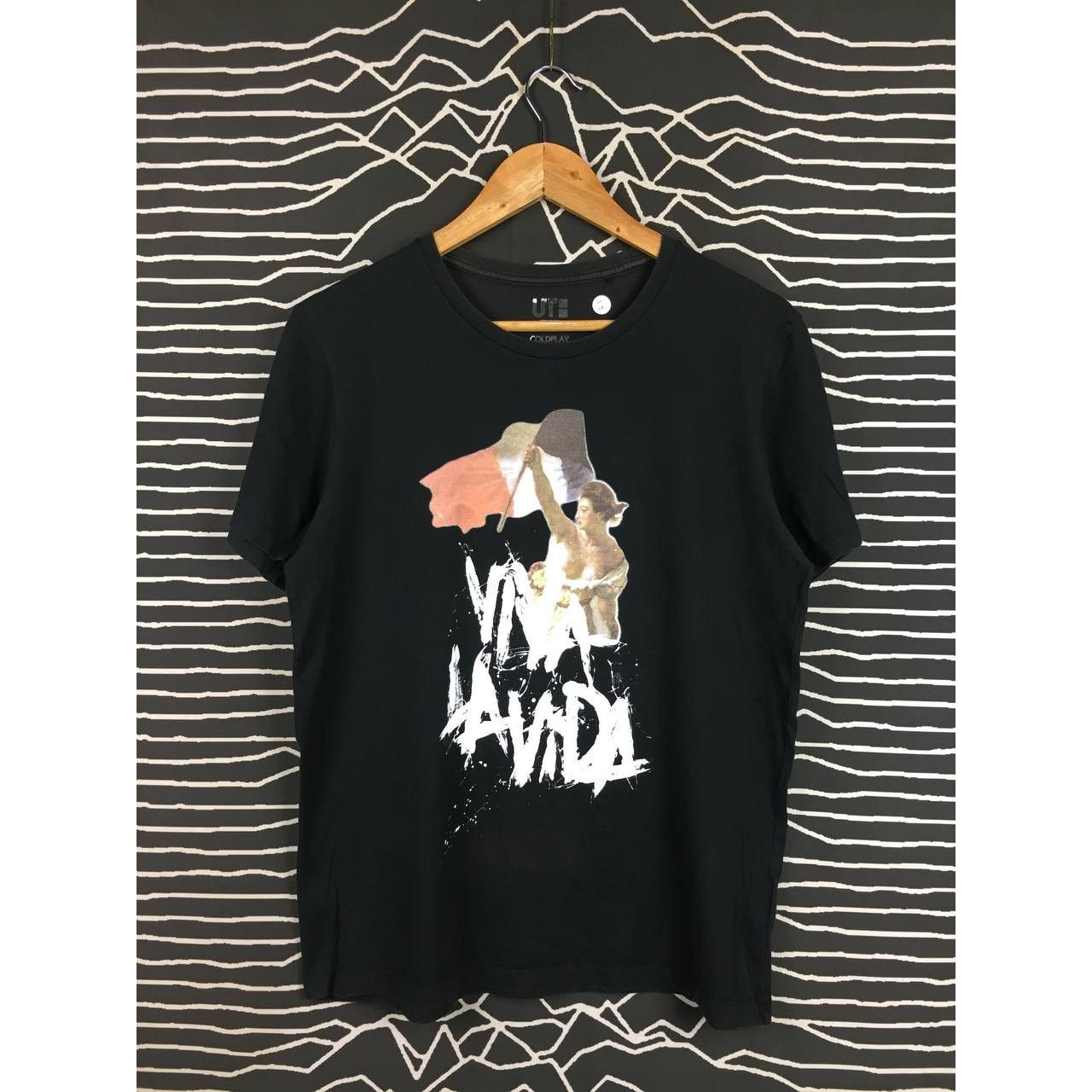 Band Tees × Uniqlo Uniqlo UT Coldplay Viva La Vida Live Nation Merchandise Tee Size US M / EU 48-50 / 2 - 1 Thumbnail