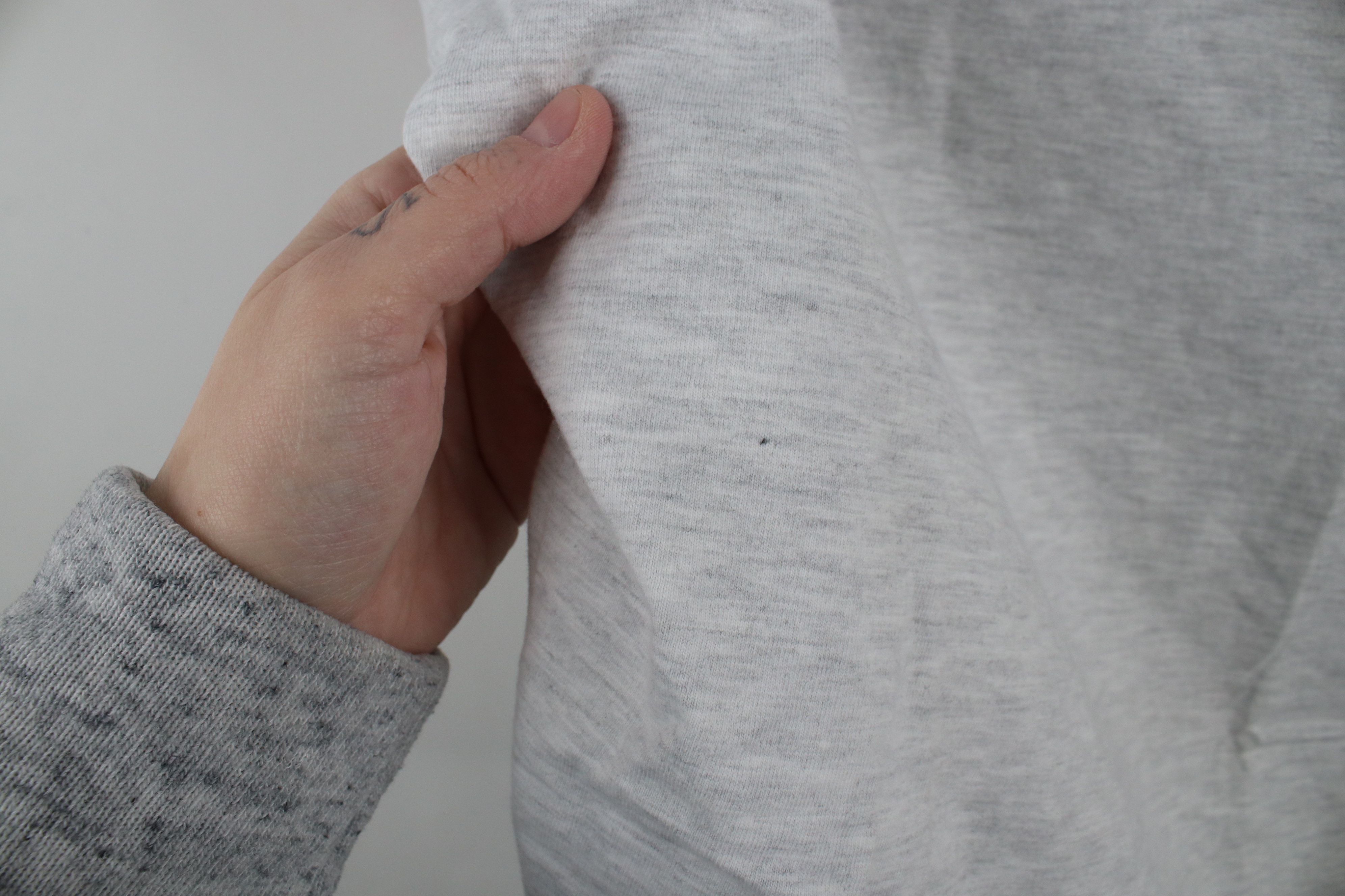 Vintage Vintage 90s Streetwear Heavyweight T-Shirt Heather Gray Size US L / EU 52-54 / 3 - 6 Thumbnail