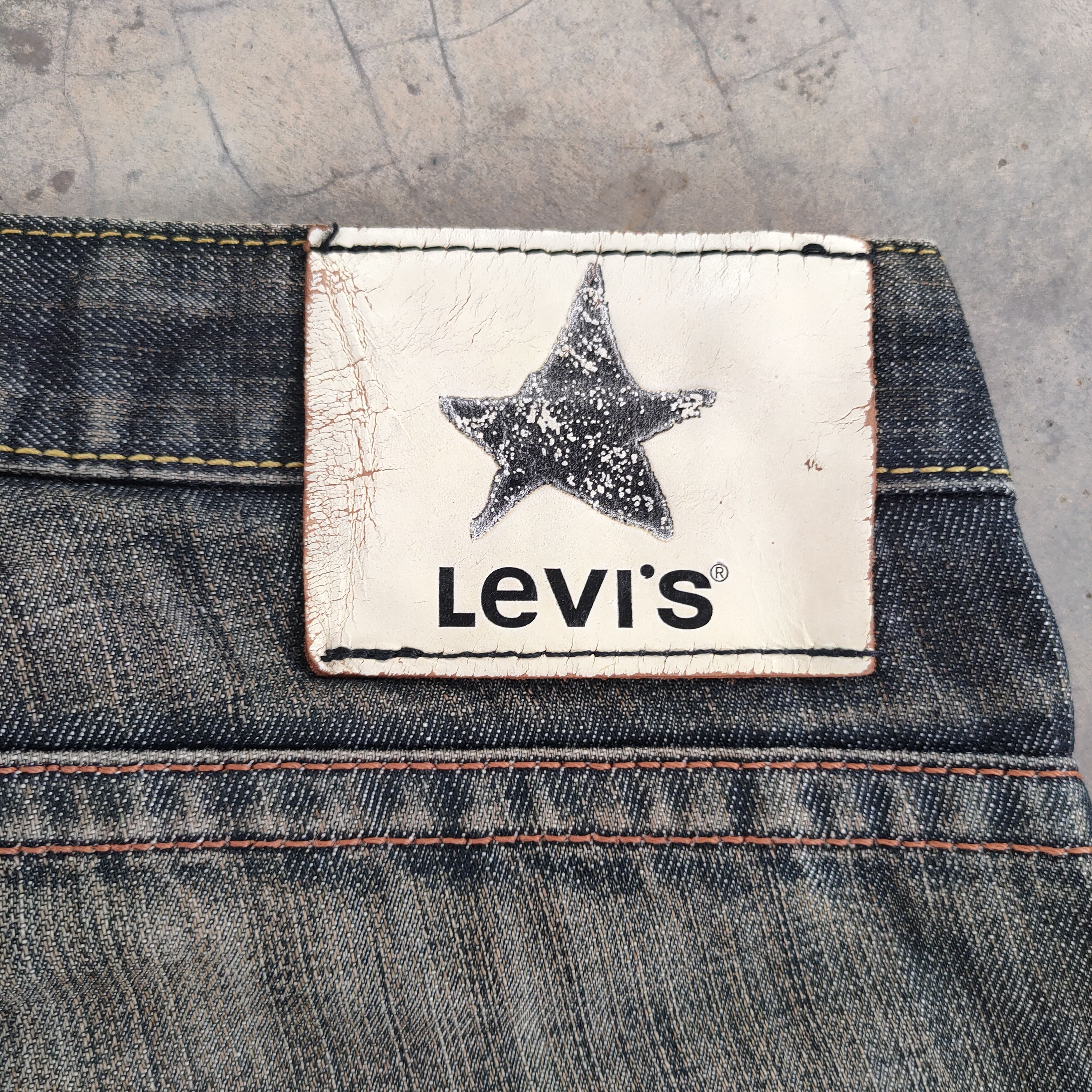 Levi's Vintage Clothing VINTAGE LEVI'S BLACK RUSTY RIPPED DENIM JEANS PANTS Size US 32 / EU 48 - 13 Thumbnail