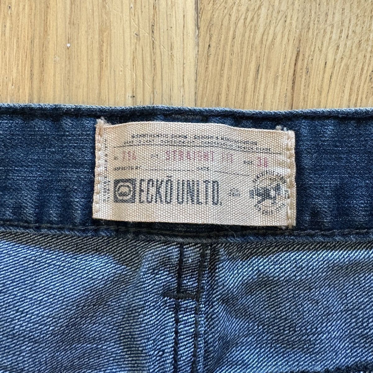 Ecko Unltd. Y2K Ecko Untld. Back Graphic Jorts Size US 36 / EU 52 - 2 Thumbnail