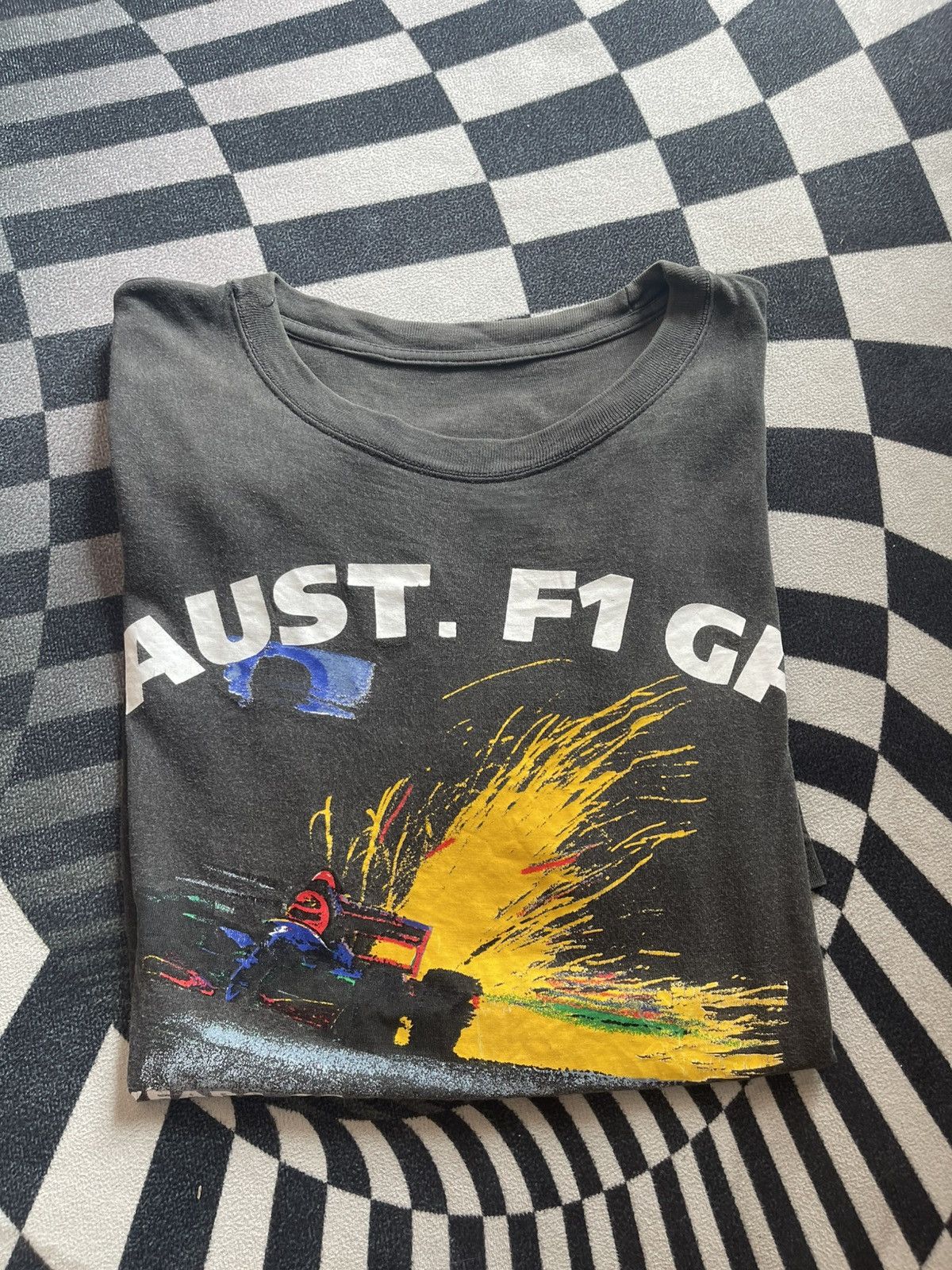 Vintage Vintage 1994 Australian F1 Grand Prix Adelaide T-Shirt Size US XL / EU 56 / 4 - 1 Thumbnail
