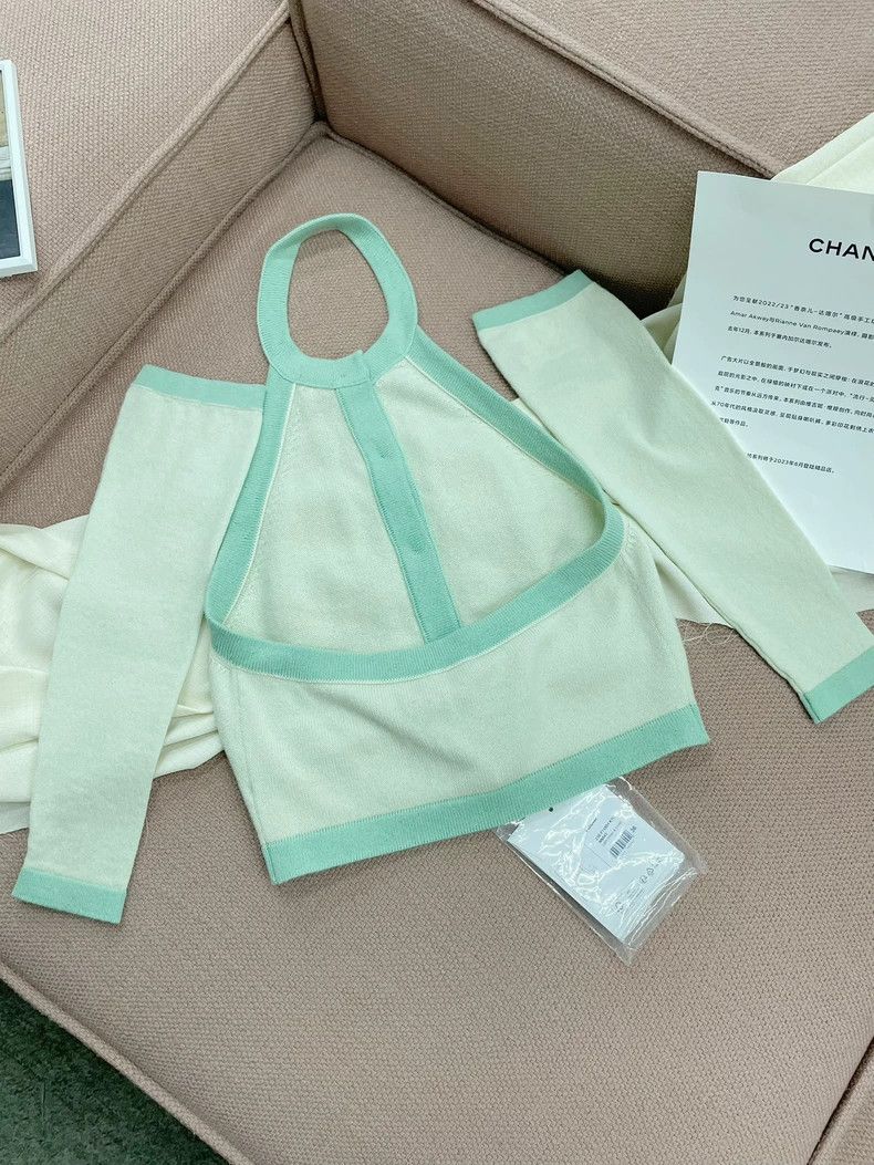 Chanel Chanel 23 Spring and Summer Popular Green Hanger Neck Knit Size XS / US 0-2 / IT 36-38 - 2 Thumbnail