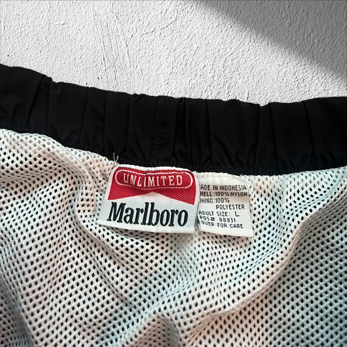 Marlboro Vintage 90s Marlboro Unlimited Black Swimming Trunks – Large Size US 32 / EU 48 - 4 Thumbnail