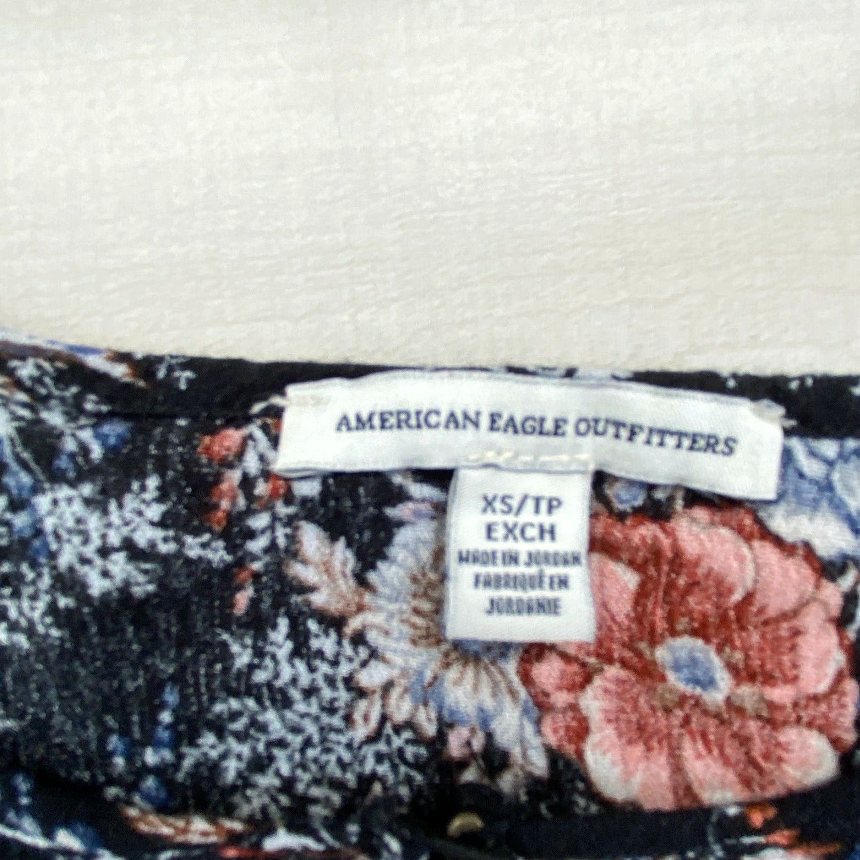 American Eagle Outfitters American Eagle Womens Boho Floral Blouse XS Black Flowy Keyhole Top Size XS / US 0-2 / IT 36-38 - 3 Thumbnail