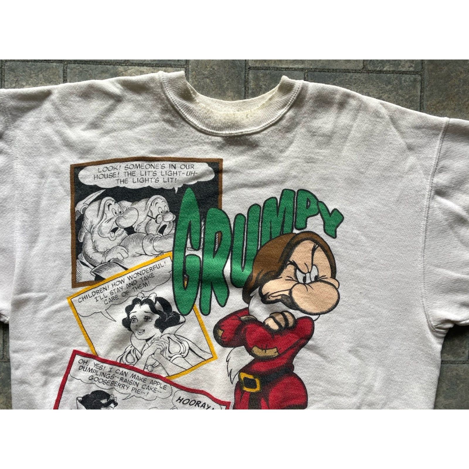 Disney VINTAGE Snow White Seven Dwarves Grumpy Sweatshirt Pullover One Size Fits All White Disney Men Regular One Size Size US M / EU 48-50 / 2 - 4 Thumbnail