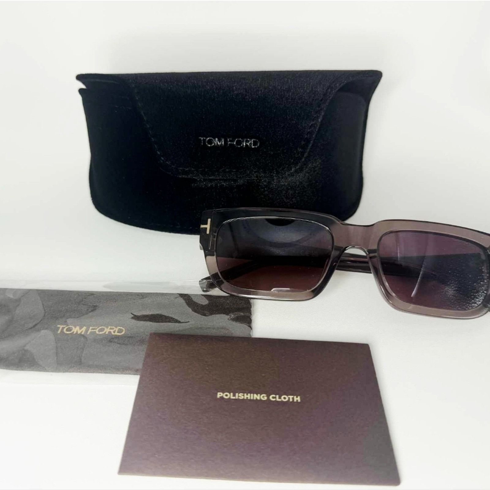 Tom Ford ✨ *AUTHENTIC*Tom Ford Ezra Sunglasses TF1075 45U Transparent Size ONE SIZE - 4 Thumbnail
