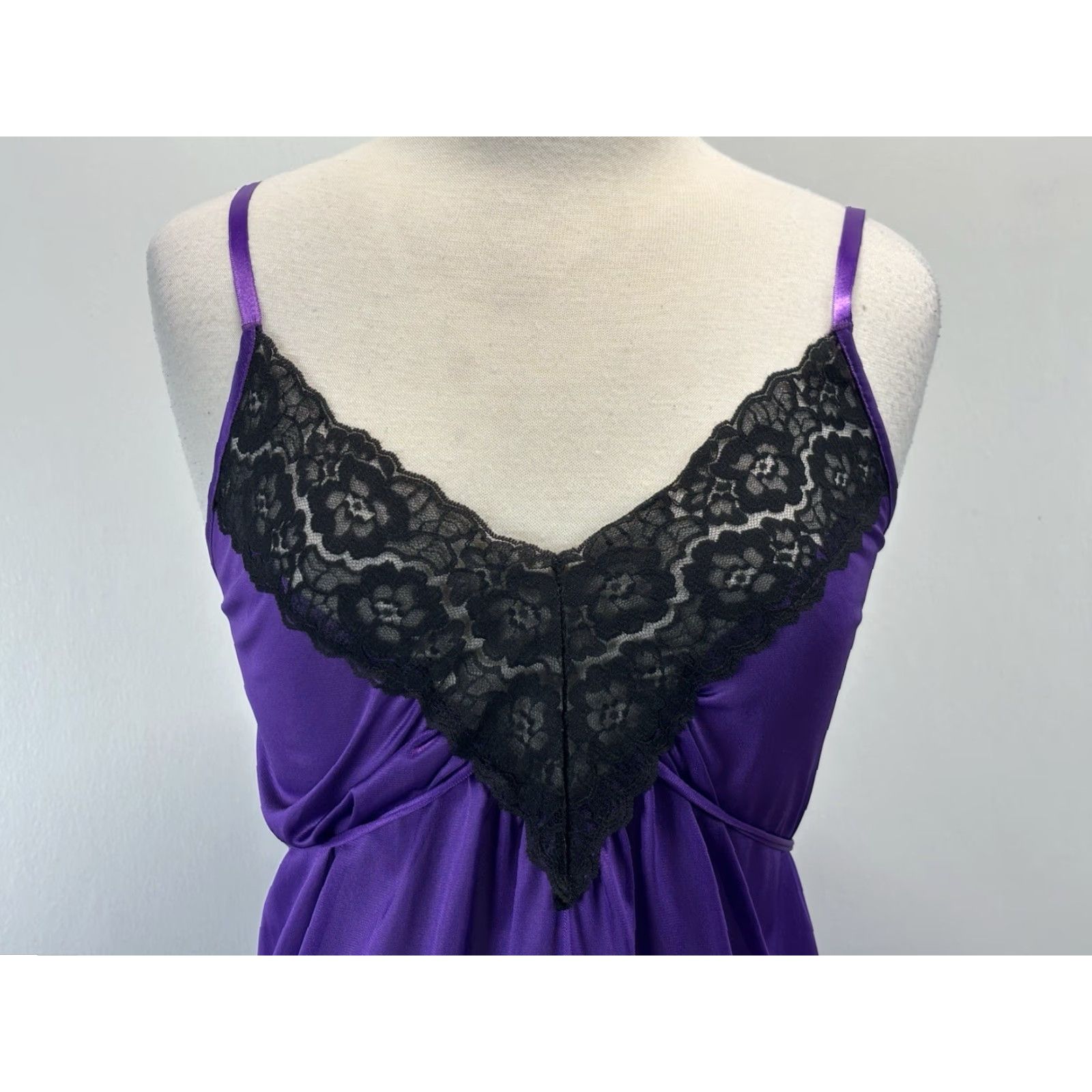 Undercover Vtg Undercover Wear Nylon Nightgown Sz Petite (small) Women’s Purple Made In USA Size ONE SIZE - 4 Thumbnail