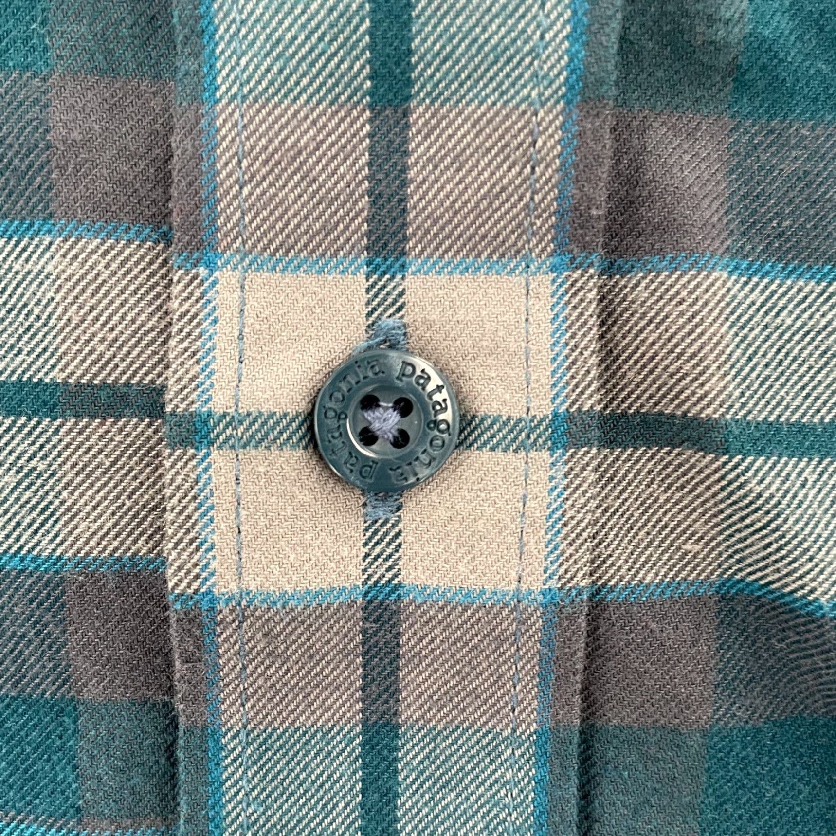Patagonia Patagonia Shirt Adult Small Green Plaid Long Sleeve Button Up Mens Size US S / EU 44-46 / 1 - 5 Thumbnail