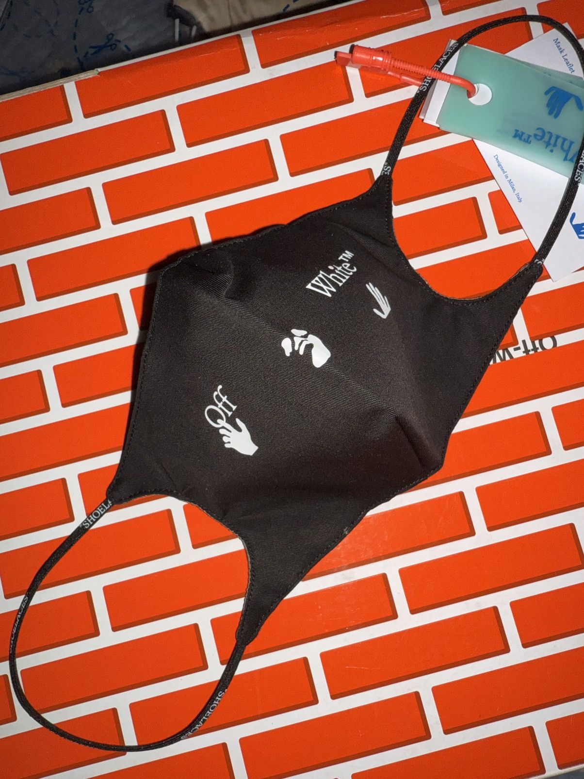 Off-White Off White Face Mask, face covering NEW! Genuine! L/XL Unisex Size ONE SIZE - 1 Thumbnail