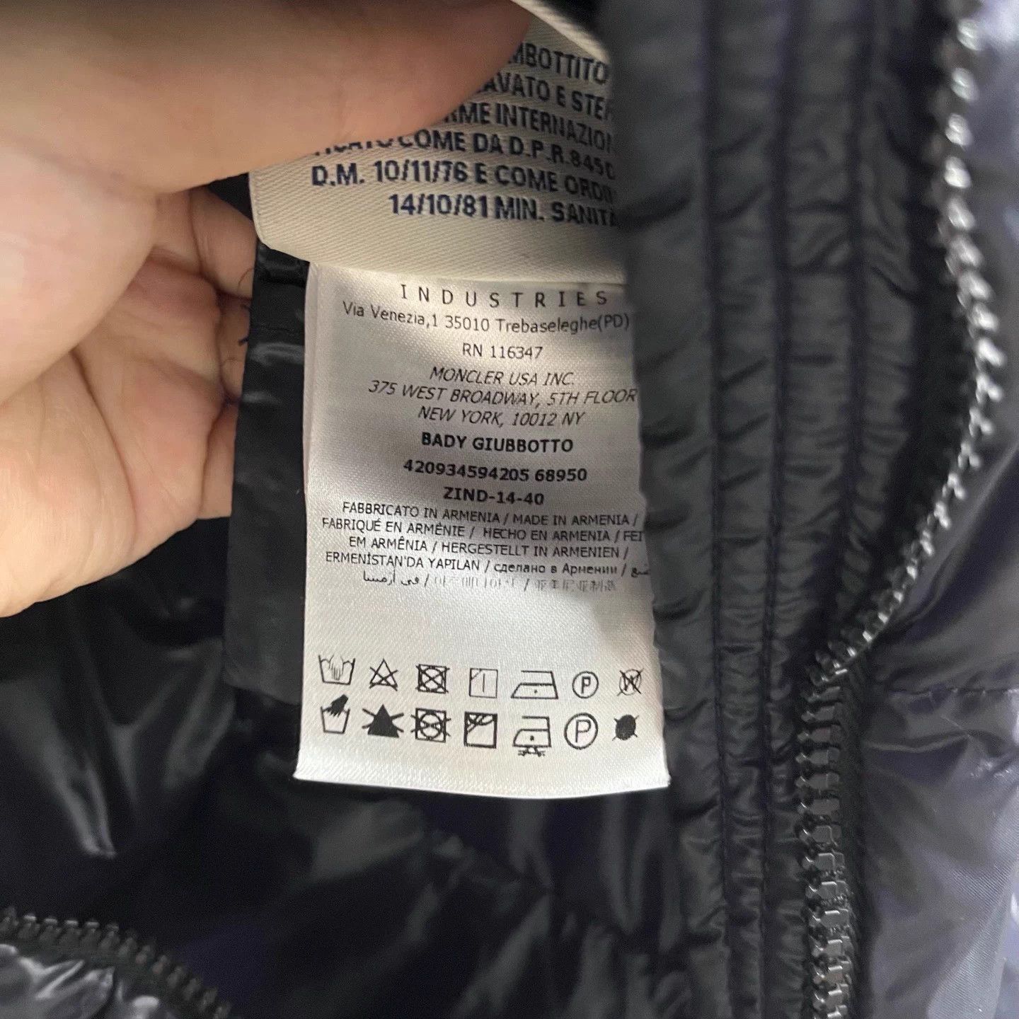 Moncler Moncler Navy Lacquered Double-Zip Short Down Jacket Size:1 Size S / US 4 / IT 40 - 5 Thumbnail