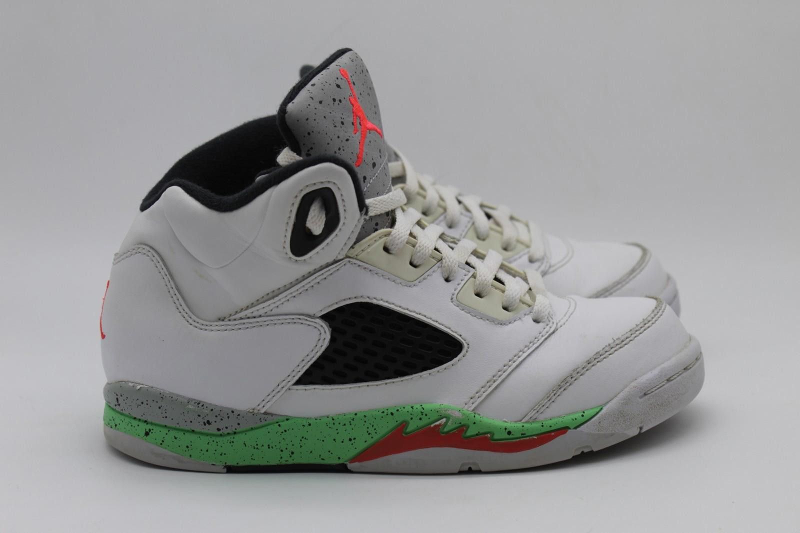 Jordan Brand Jordan 5 Retro White/Red/Poison Green/BLK 440889-115 Size 2 Size US 5 / EU 37 - 1 Thumbnail
