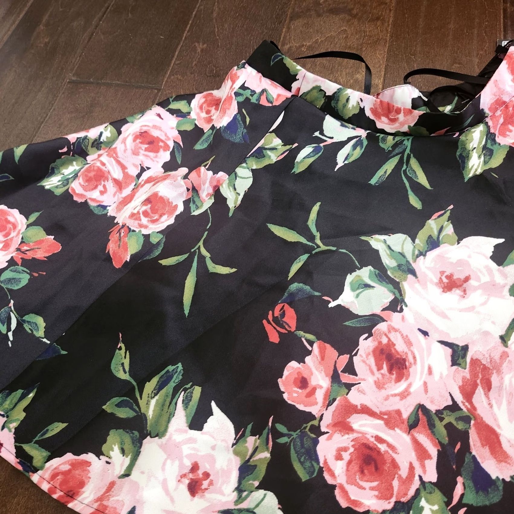 Vintage Studio City ROSE Black Rose Floral Party Skirt NWT - Size 1 Size 25" / US 0 / IT 36 - 7 Thumbnail