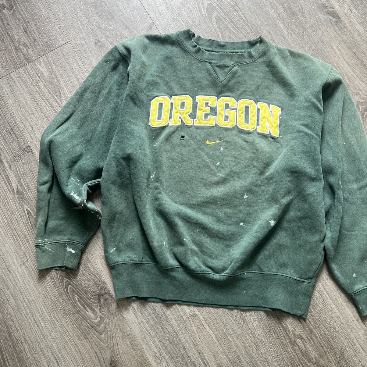 Nike Vintage Nike Oregon Ducks Crewneck Size US S / EU 44-46 / 1 - 1 Thumbnail
