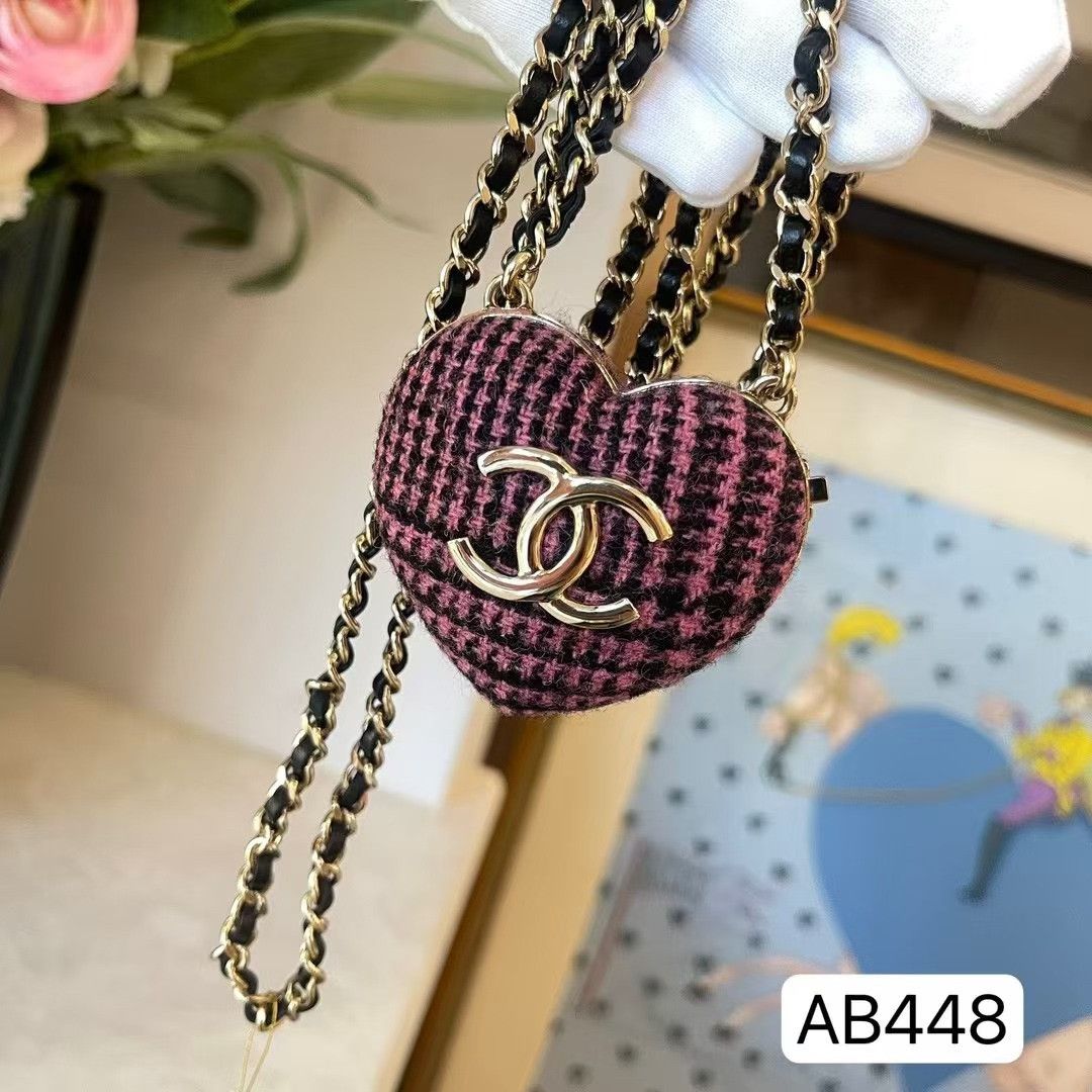 Chanel Pre-loved Bag Very good condition Size ONE SIZE - 1 Thumbnail