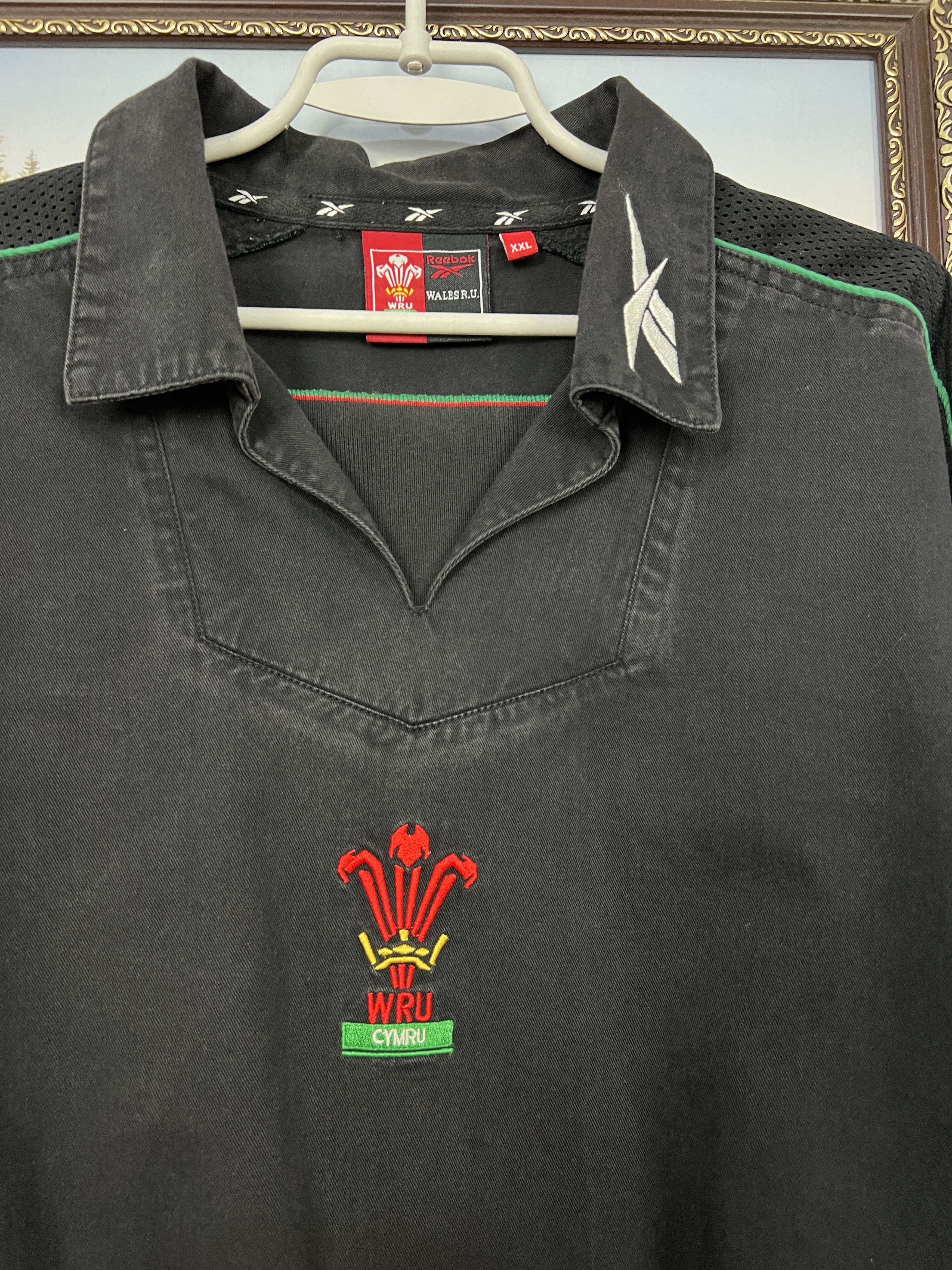 Vintage 90's Reebok Wales Rugby Union Sweatshirt Black Mens