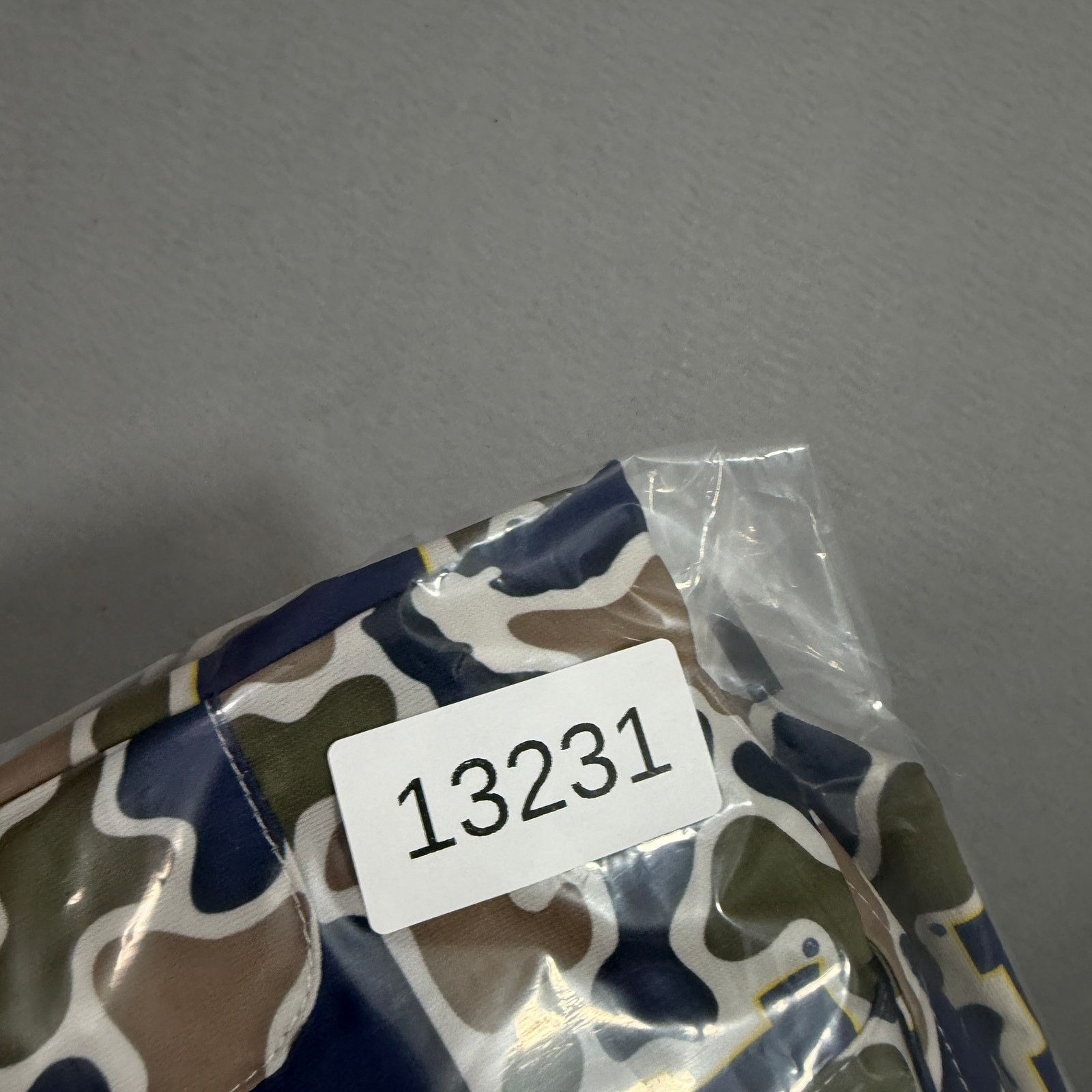 Vintage Amigo Provisions Michigan Wolverines Camo Shirt Men's XL NEW Size US XL / EU 56 / 4 - 12 Thumbnail
