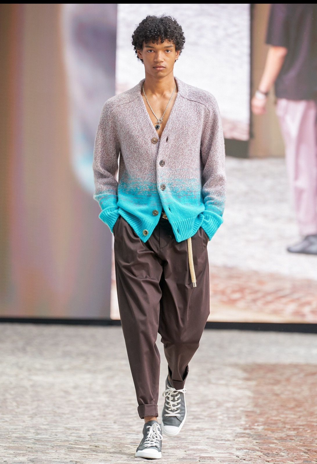 Hermes $3000 Hermes Runway Cashmere Cardigan (L) Size US L / EU 52-54 / 3 - 1 Thumbnail
