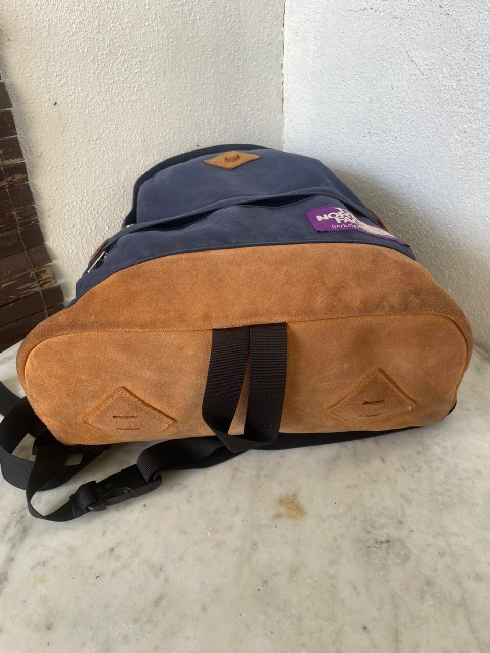 The North Face Authentic The North Face Daily Backpack Bottom Leather Size ONE SIZE - 6 Thumbnail