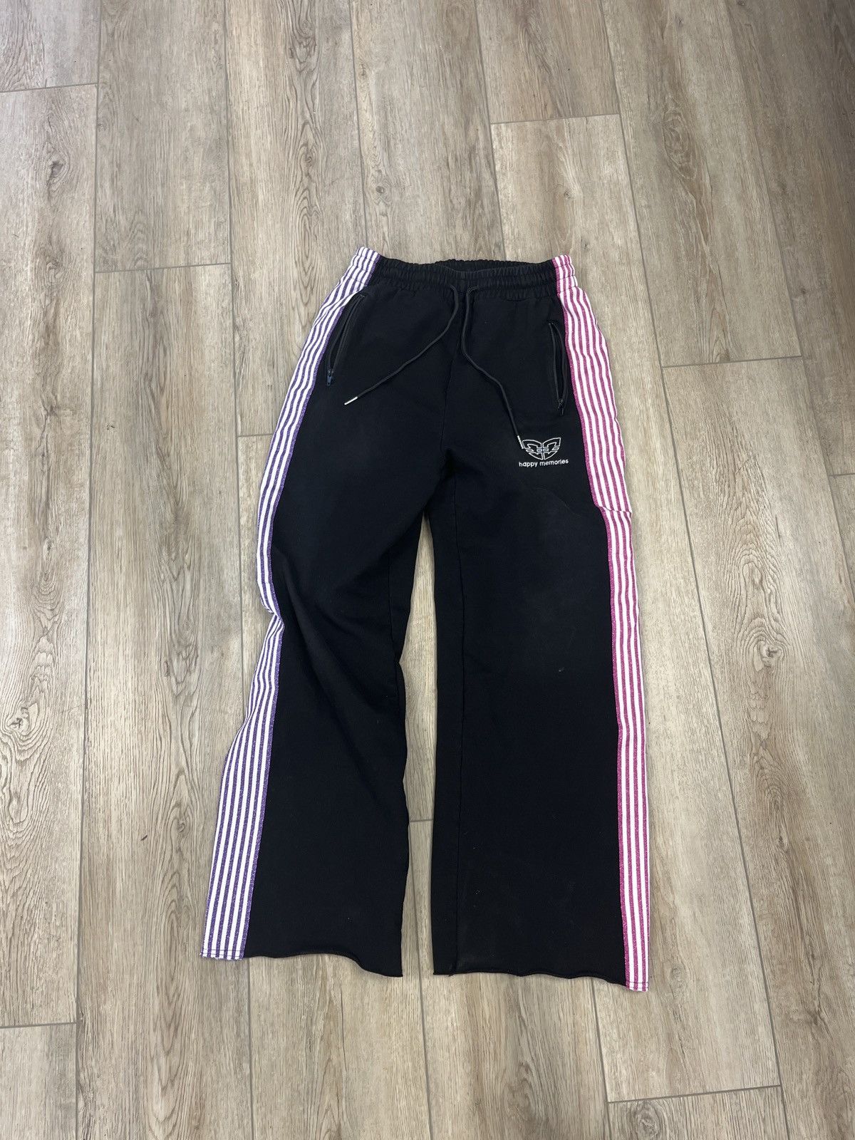 HMDD TRACK PANT BERRY PREOWNED SIZE MEDIUM