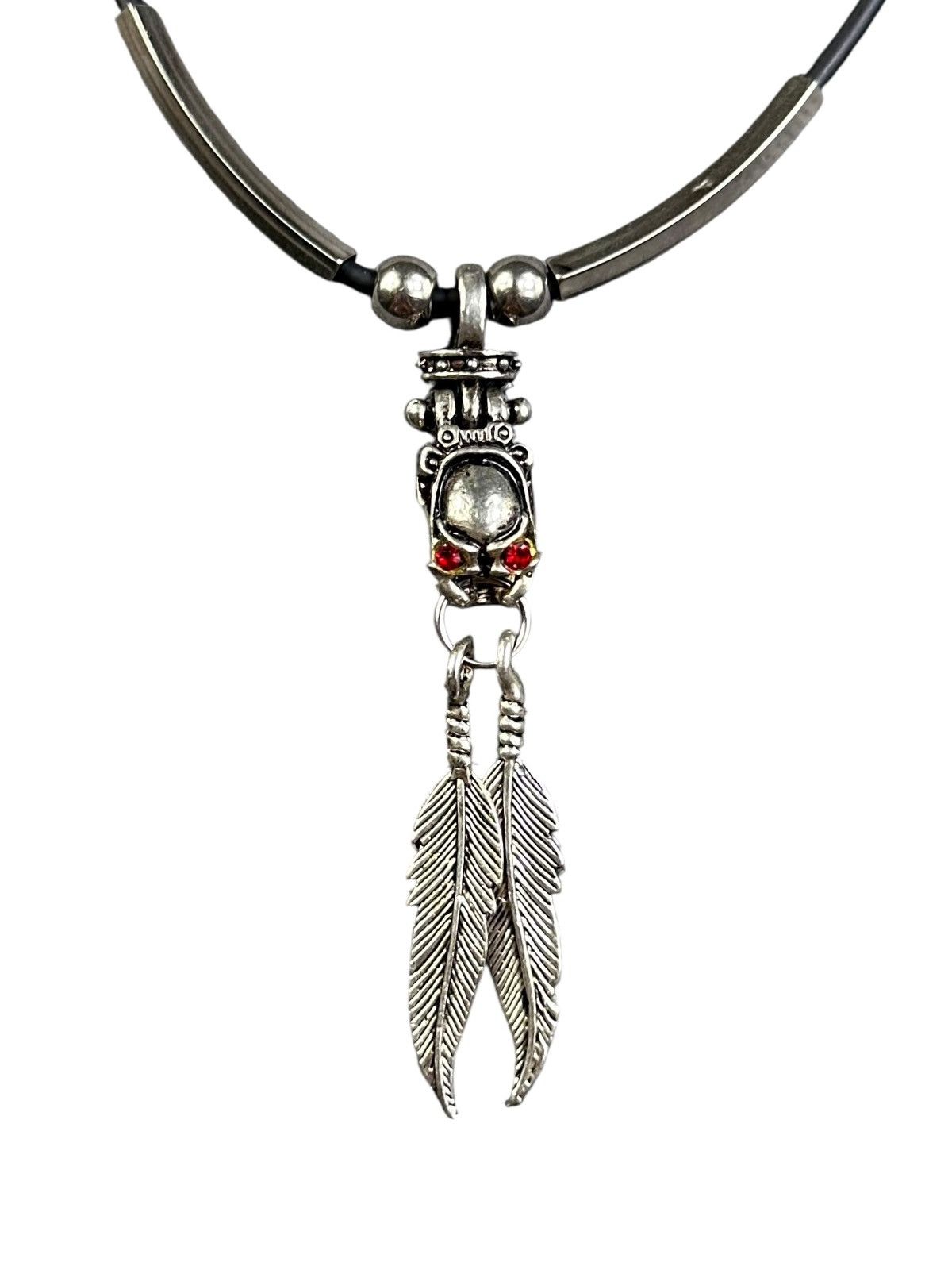 Native 2000s JAPANESE MADE TRIBAL INSPIRED TWIN FEATHERS NECKLACE Size ONE SIZE - 1 Thumbnail