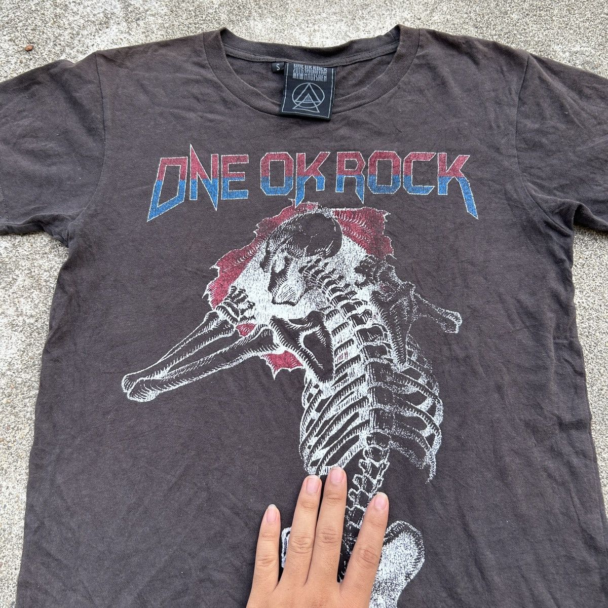 Band Tees Japanese Rock One Ok Rock T-shirt Tour 2016 faded Size US XXS / EU 40 - 6 Thumbnail