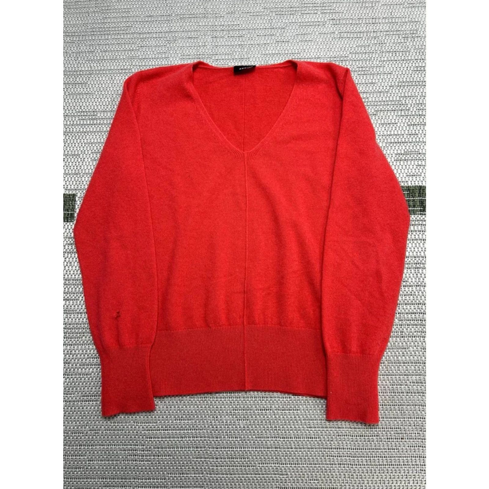 Akris Akris Sweater Womens 6 Red Cashmere V-Neck Tight Knit Ribbed Relaxed Fit Winter Size M / US 6-8 / IT 42-44 - 2 Thumbnail