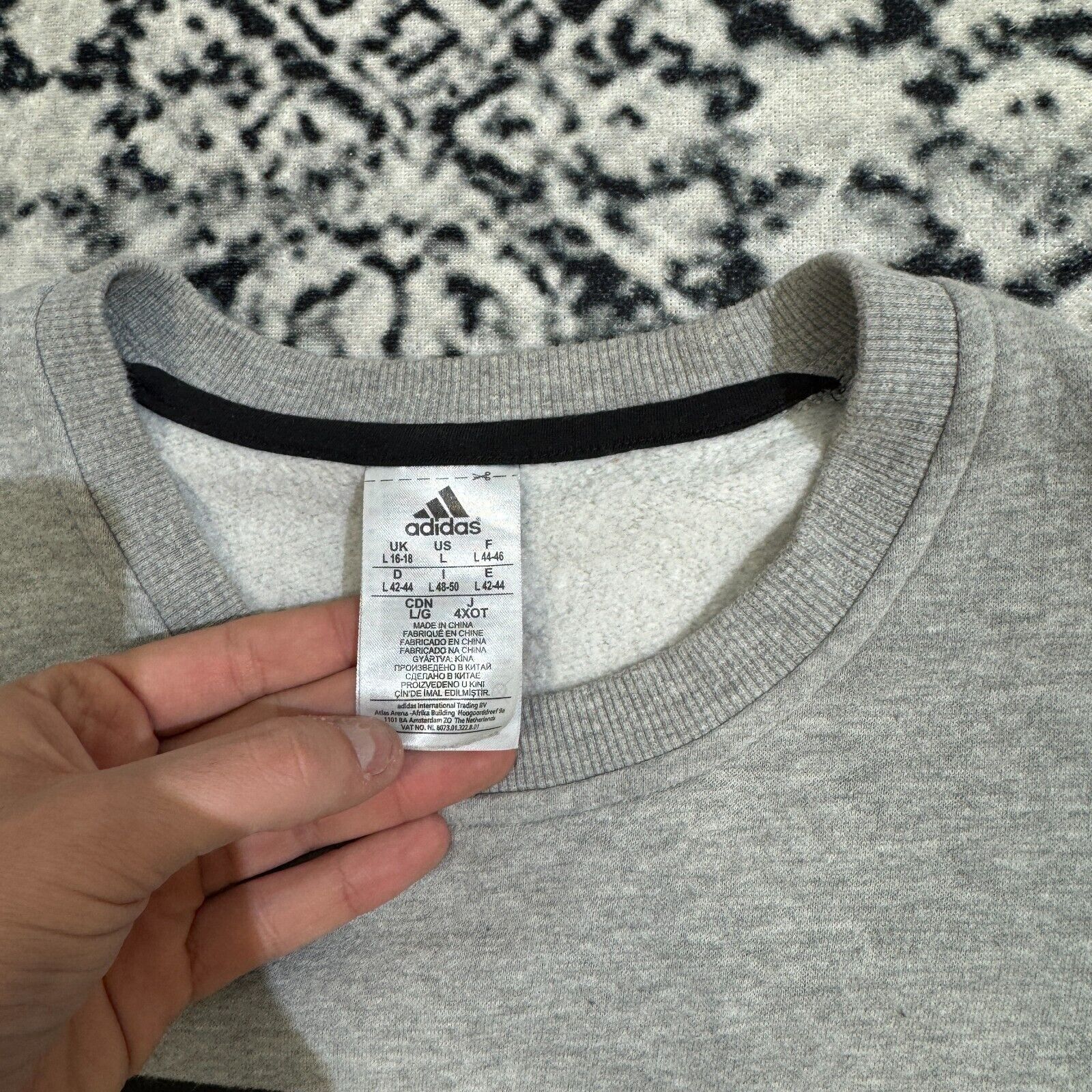 Adidas × Vintage Vintage Adidas Unisex Gray Cotton Crewneck Size S 90s Size US S / EU 44-46 / 1 - 6 Thumbnail