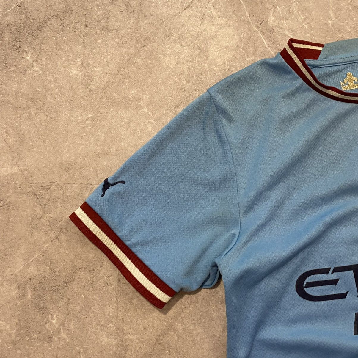 Puma HAALAND ! PUMA MANCHESTER CITY TEE SOCCER JERSEY Size US S / EU 44-46 / 1 - 3 Thumbnail