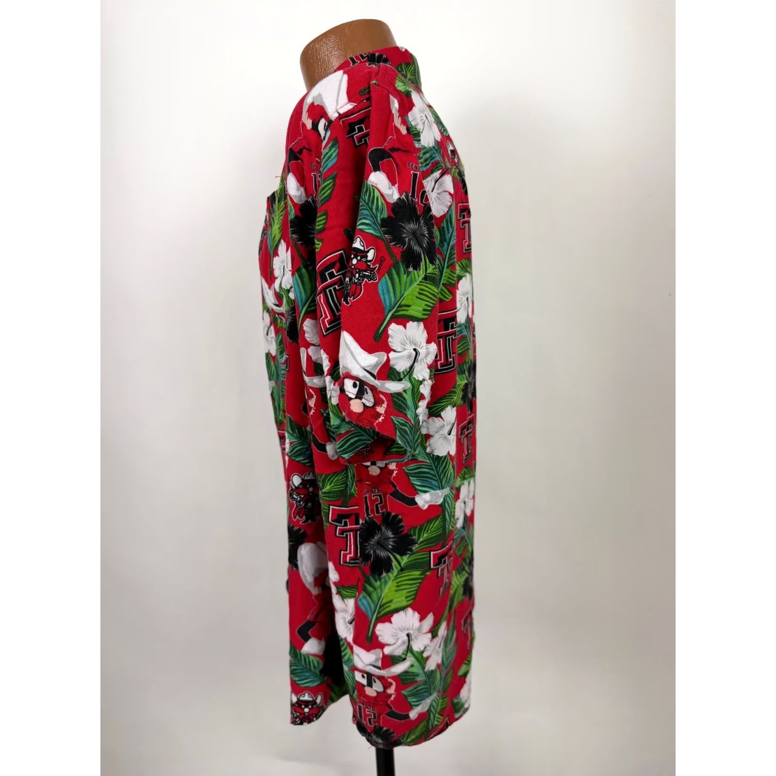 Vintage Texas Tech Hawaiian Shirt Men L Red Raiders College Football Rayon Size US L / EU 52-54 / 3 - 5 Thumbnail