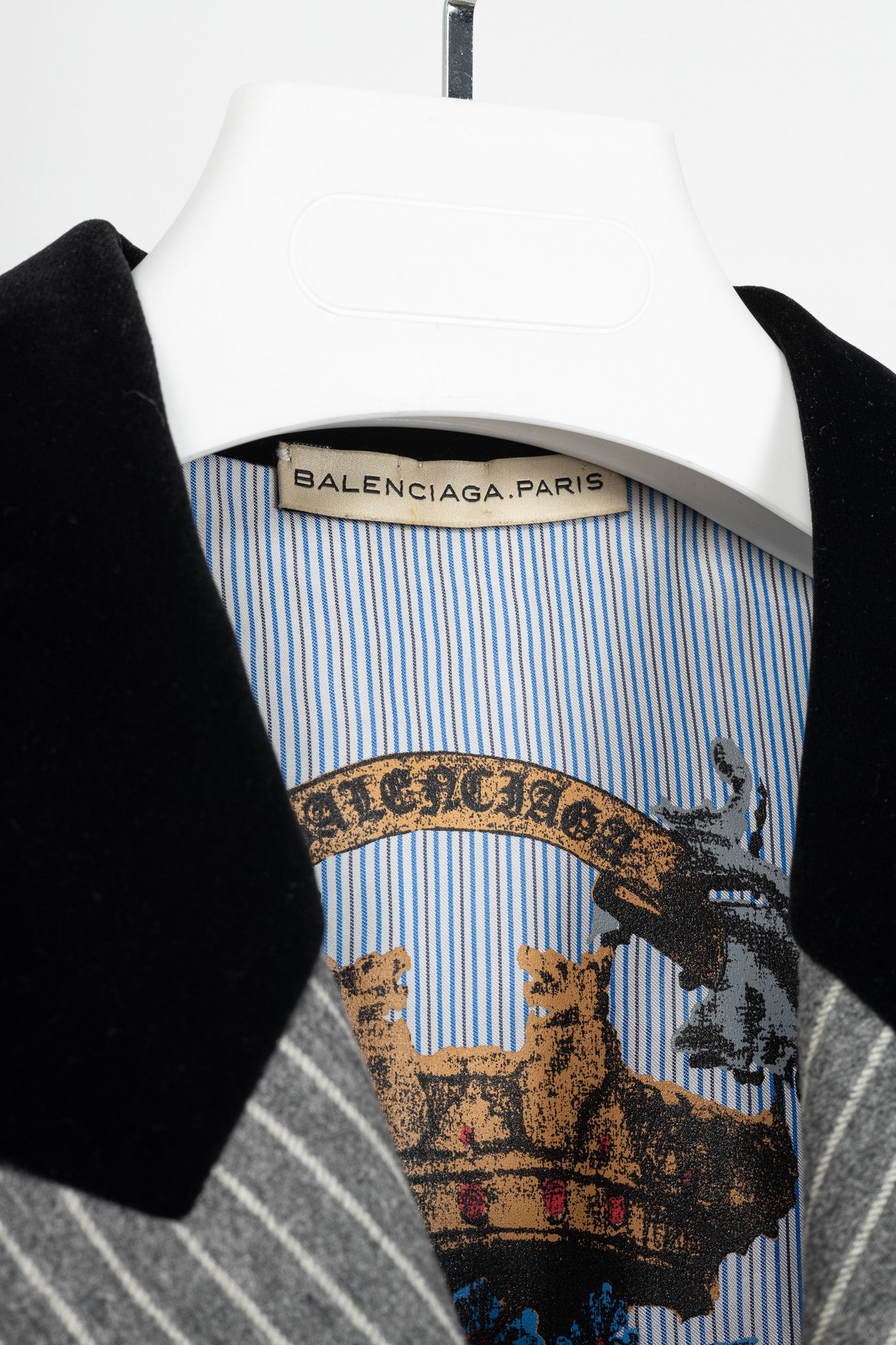Balenciaga Balenciaga AW07 Pinstripe Wool-Flannel Velvet-Lapel Blazer Size XL / US 12-14 / IT 48-50 - 4 Thumbnail