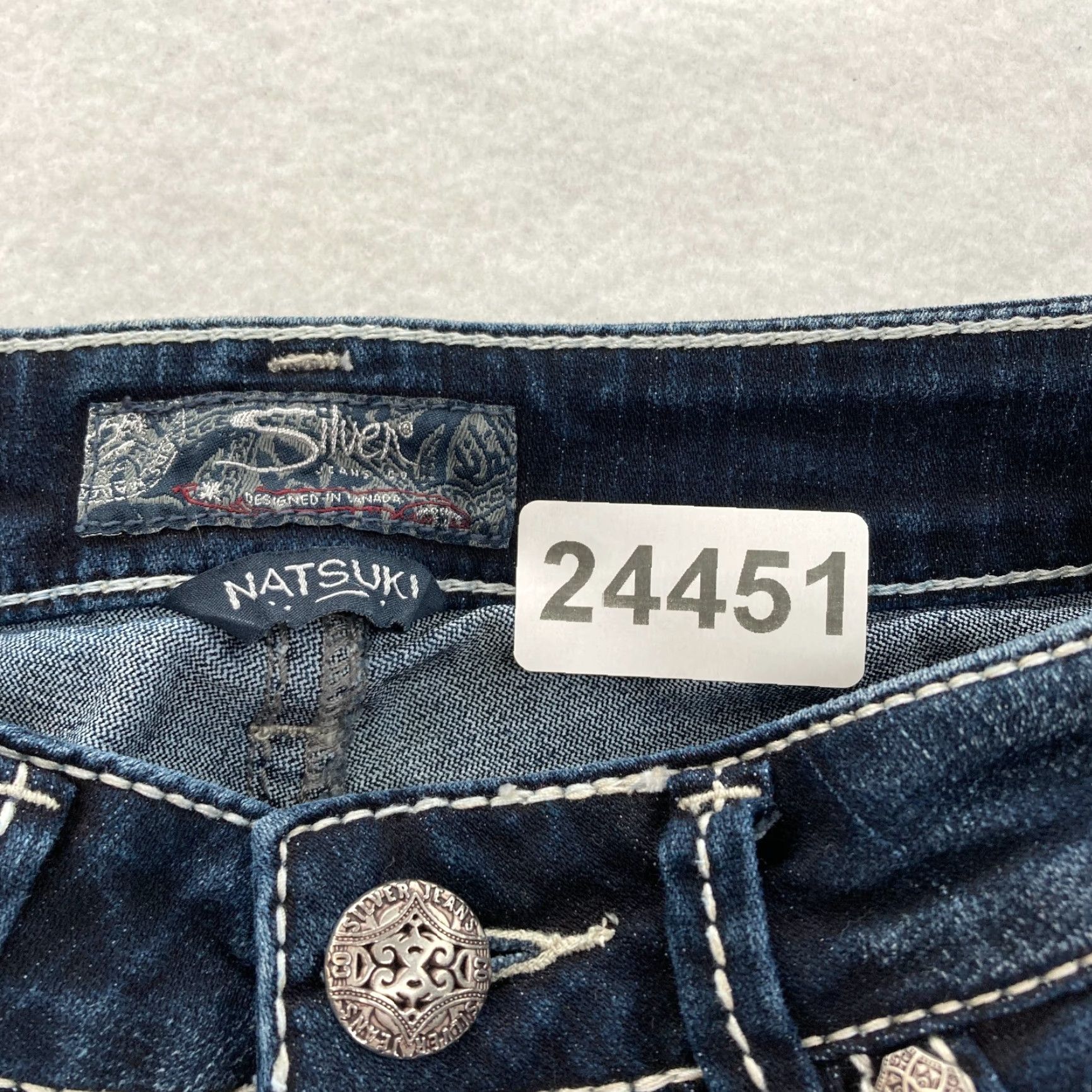 Silver Jeans Co. Silver Jeans Natsuki Slim Bootcut Jeans 26x31 Dark Blue Denim Low Rise Grunge Women’s Size 26" / US 2 / IT 38 - 5 Thumbnail