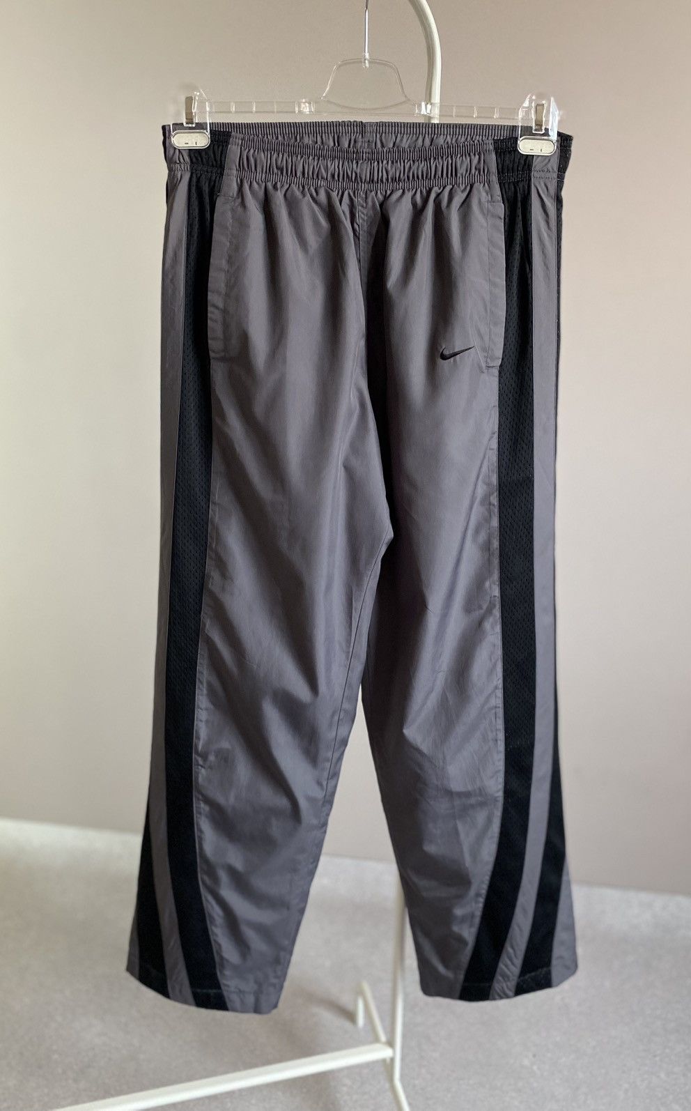 Vintage Vintage Nike Nylon Loose Pants Size US 31 - 1 Thumbnail